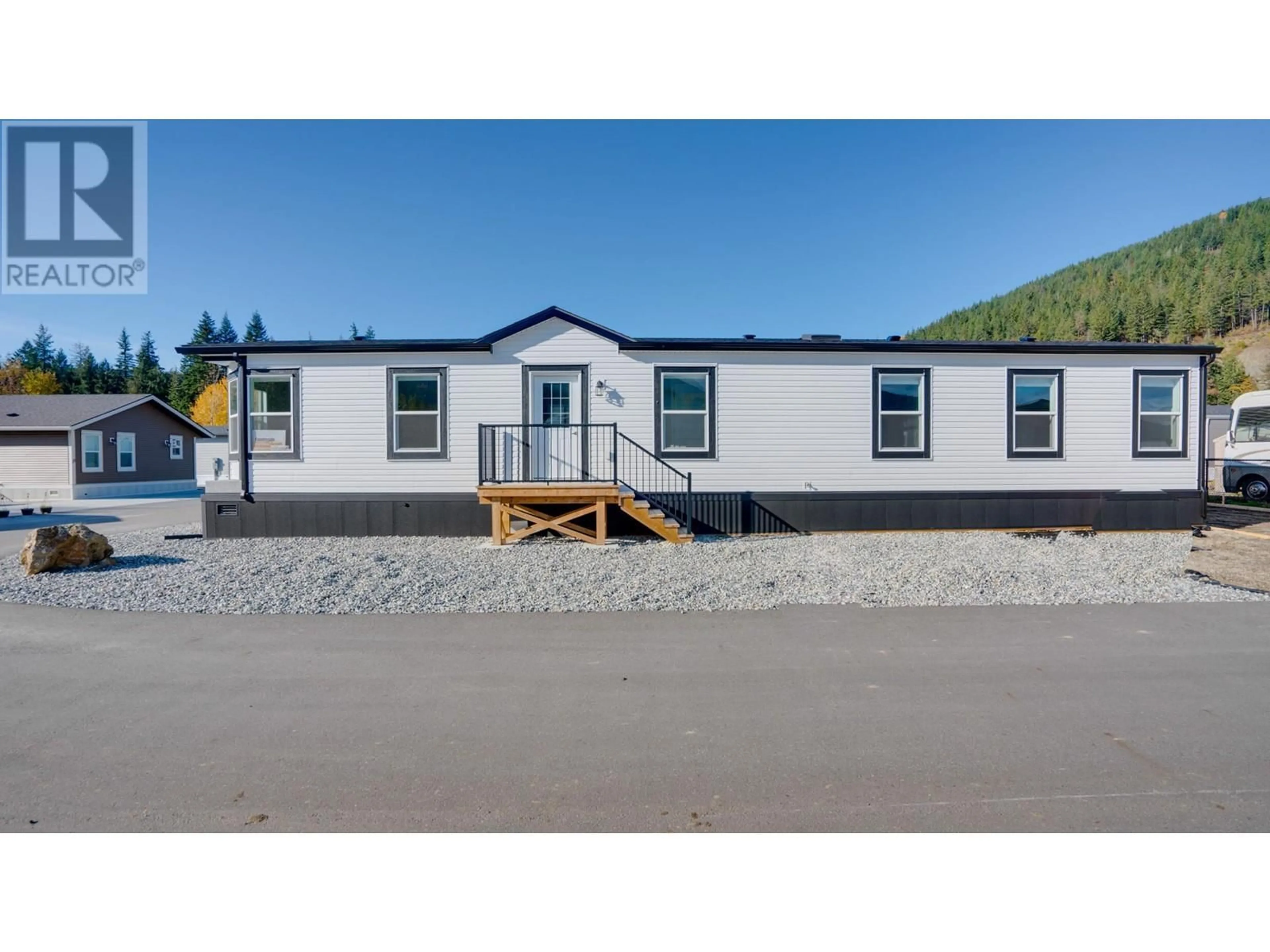 Home with vinyl exterior material for 1705 Hillier Road E Unit# 23, Sicamous British Columbia V0E2V4