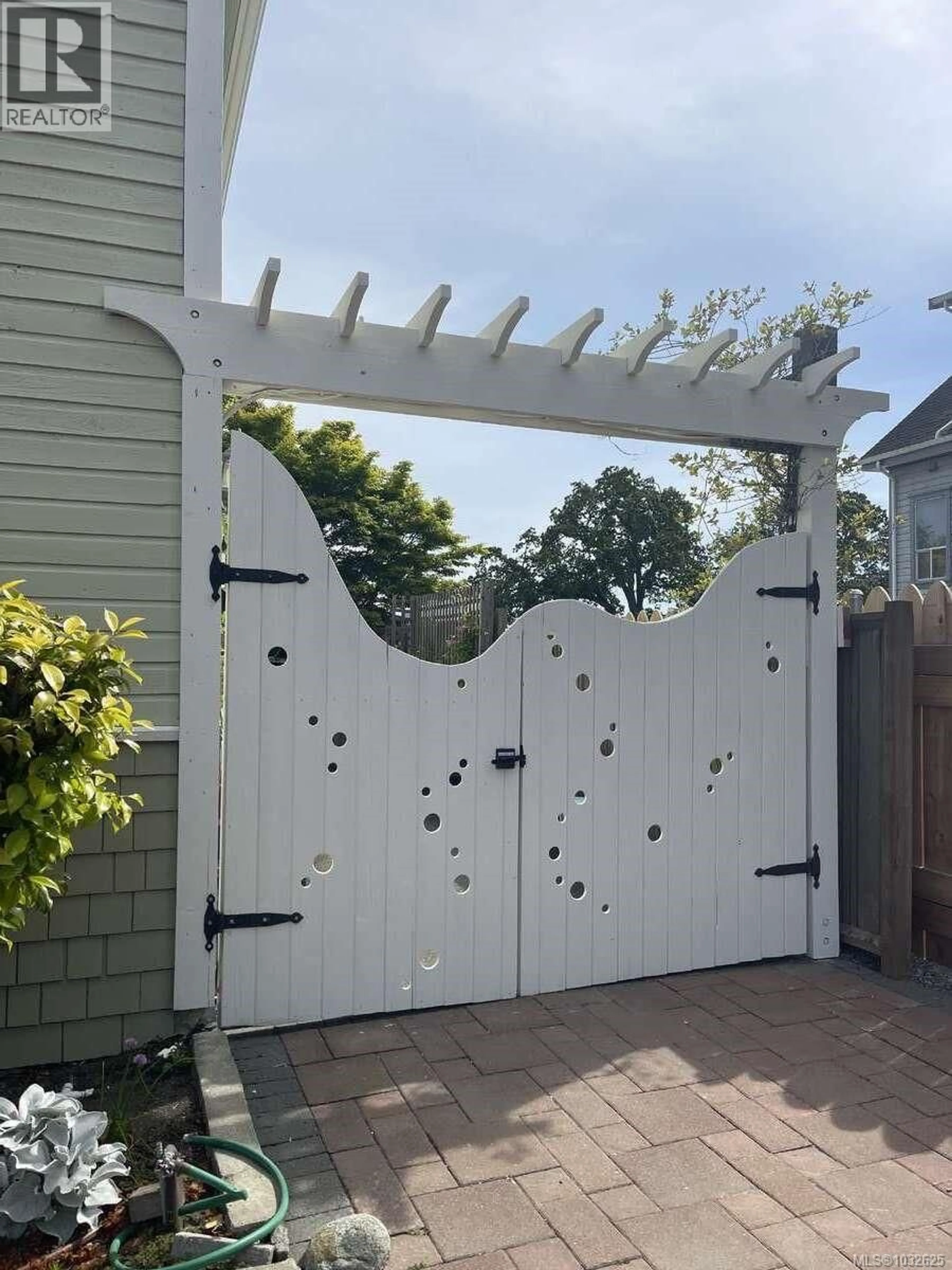 Unknown for 485 HEAD STREET, Esquimalt British Columbia V9A5S1