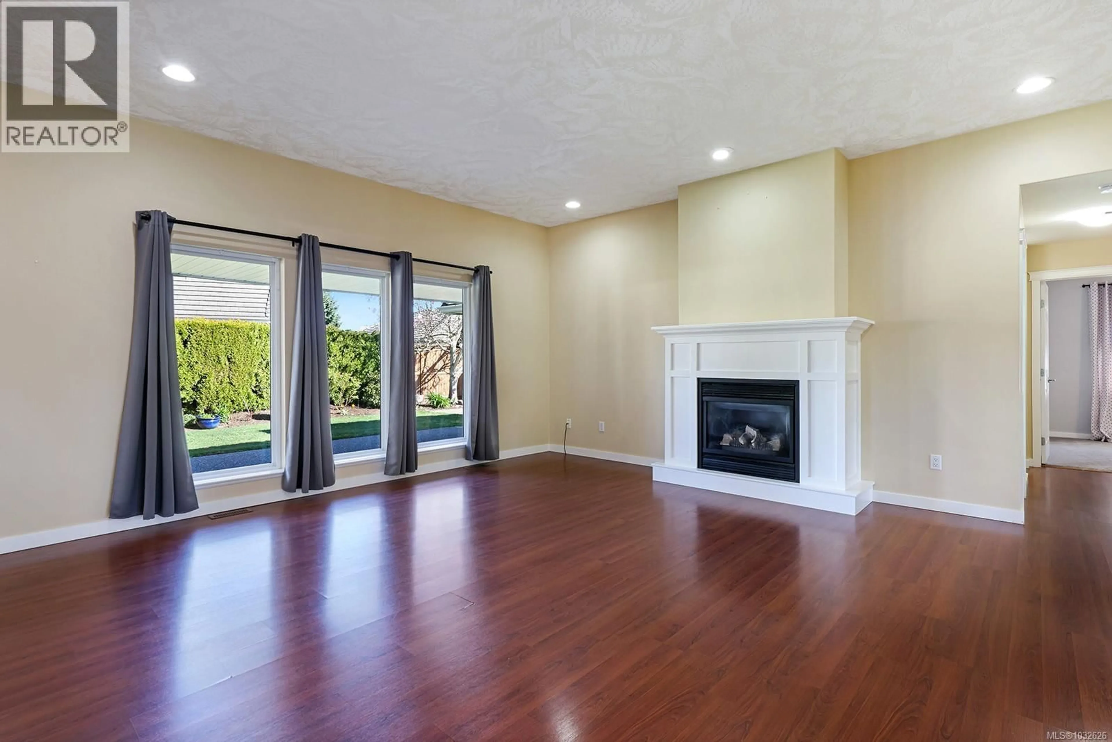 Unknown for 2400 IDIENS WAY, Courtenay British Columbia V9N9J3