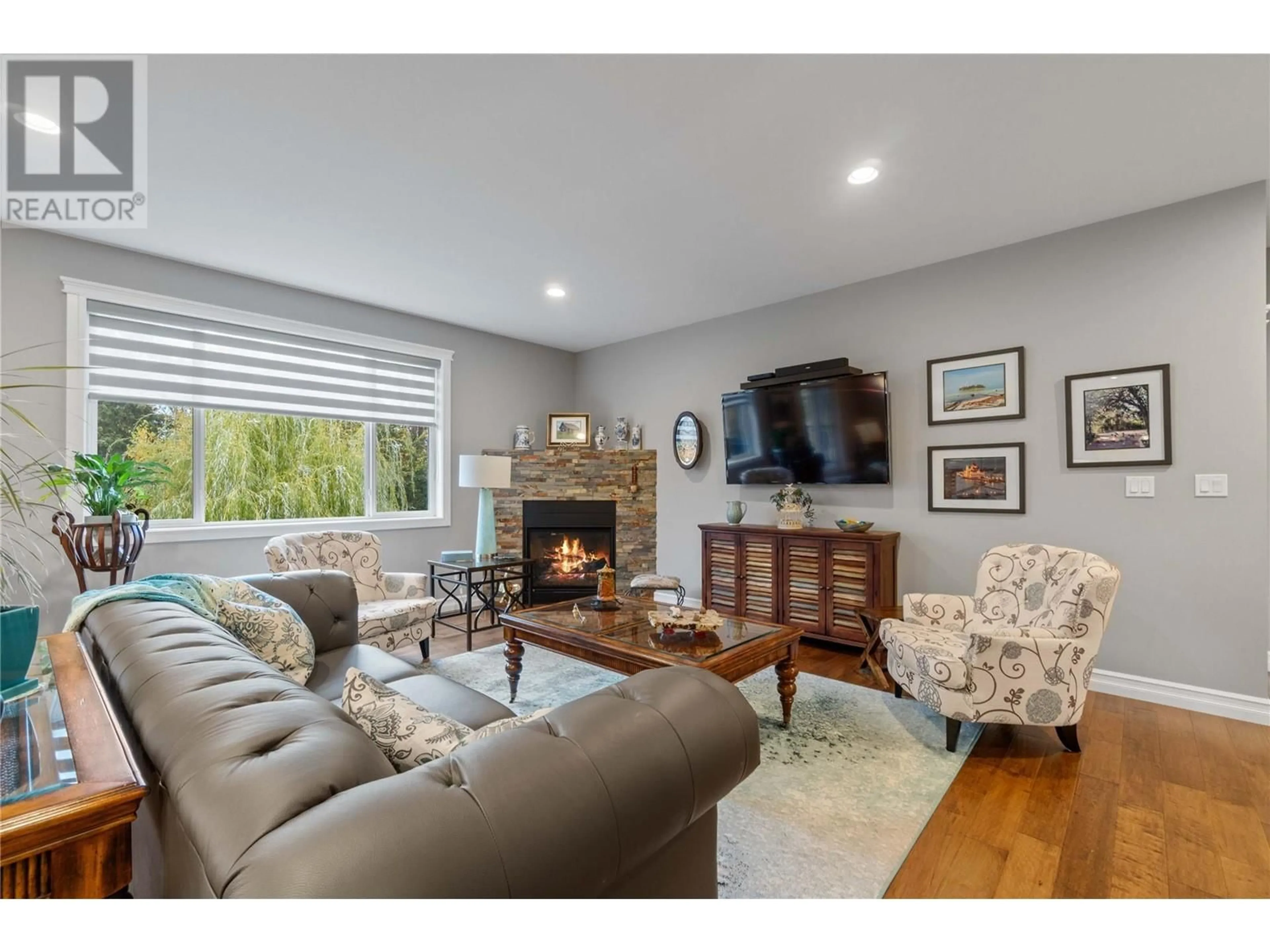 Living room, wood floors for 1221 7 Avenue SE, Salmon Arm British Columbia V1E0A3