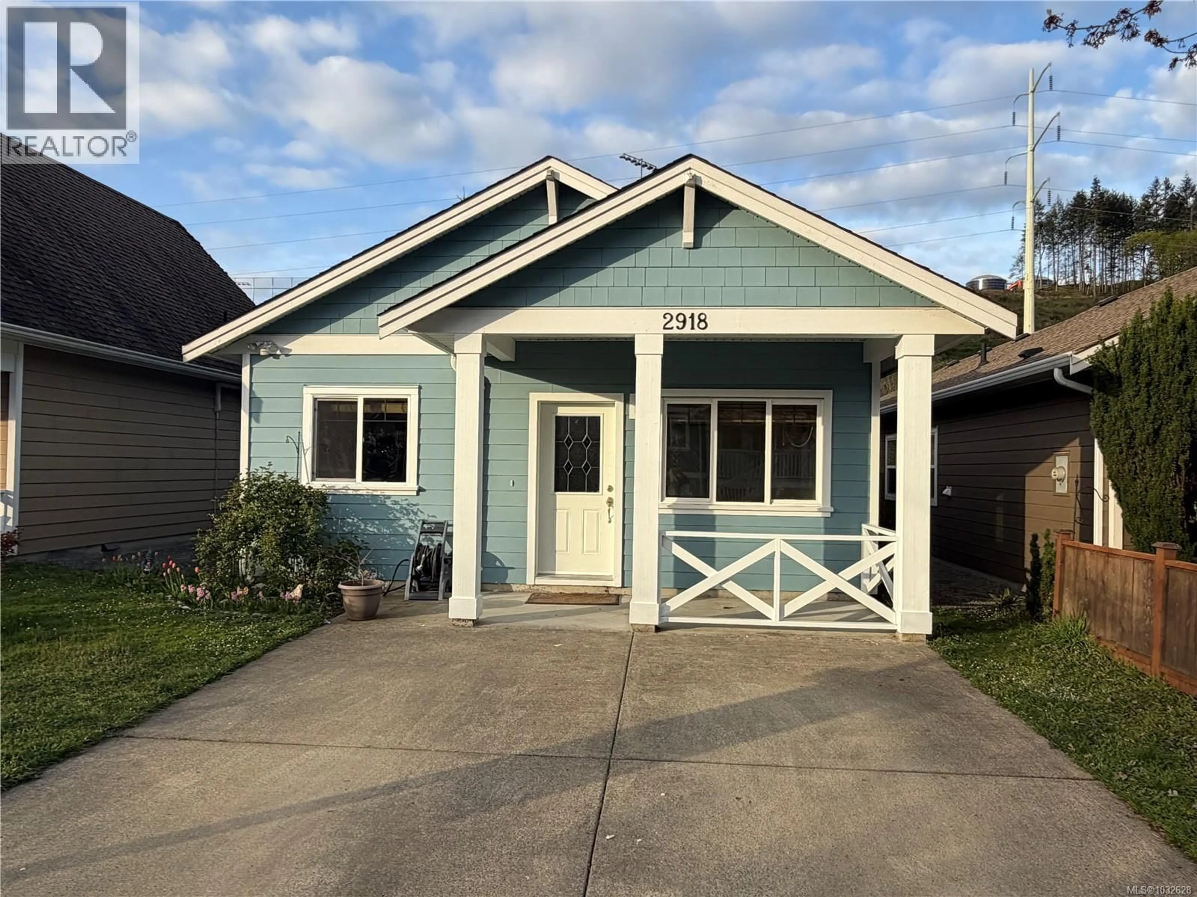 Home with vinyl exterior material, street for 2918 GOLDEN SPIKE PLACE, Langford British Columbia V9B0B2