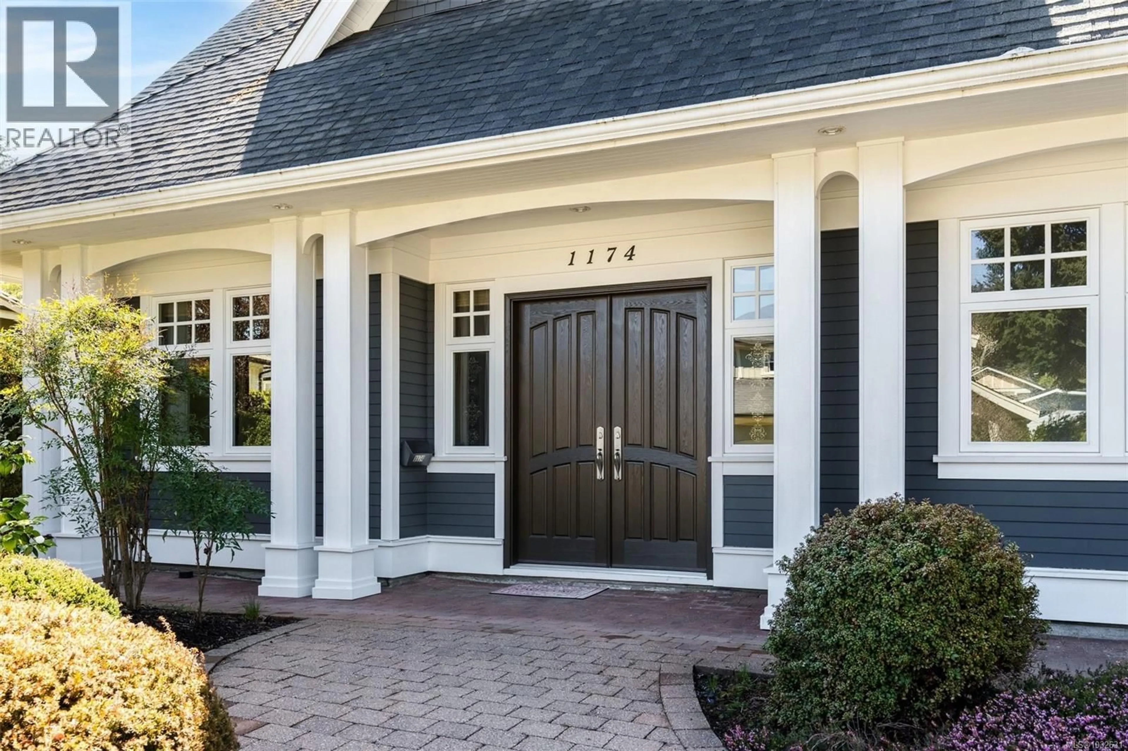 Unknown for 1174 SOUTH VALLEY PLACE, Saanich British Columbia V8Z7Z1