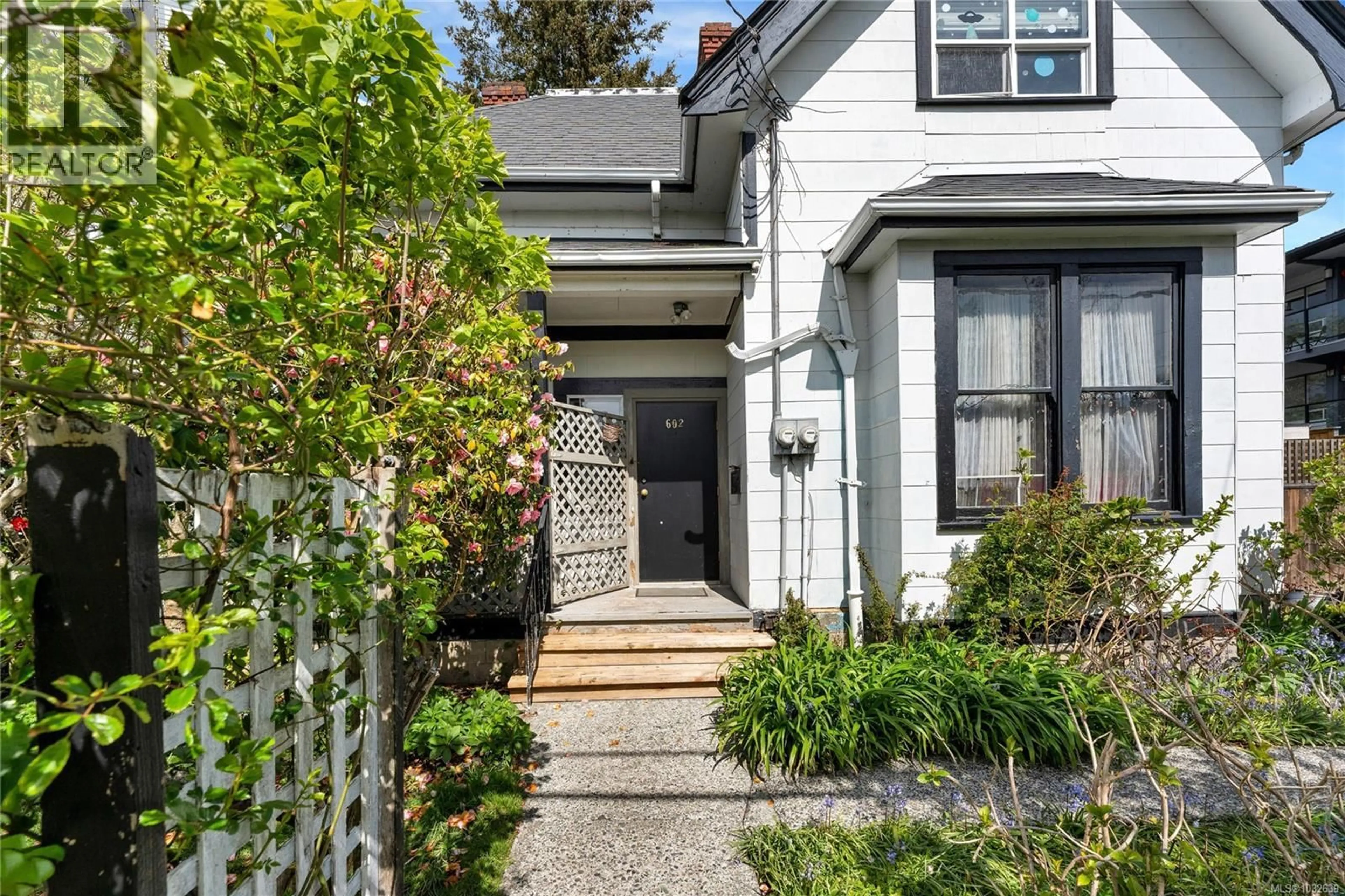 Unknown for 602 BATTERY STREET, Victoria British Columbia V8V1E5