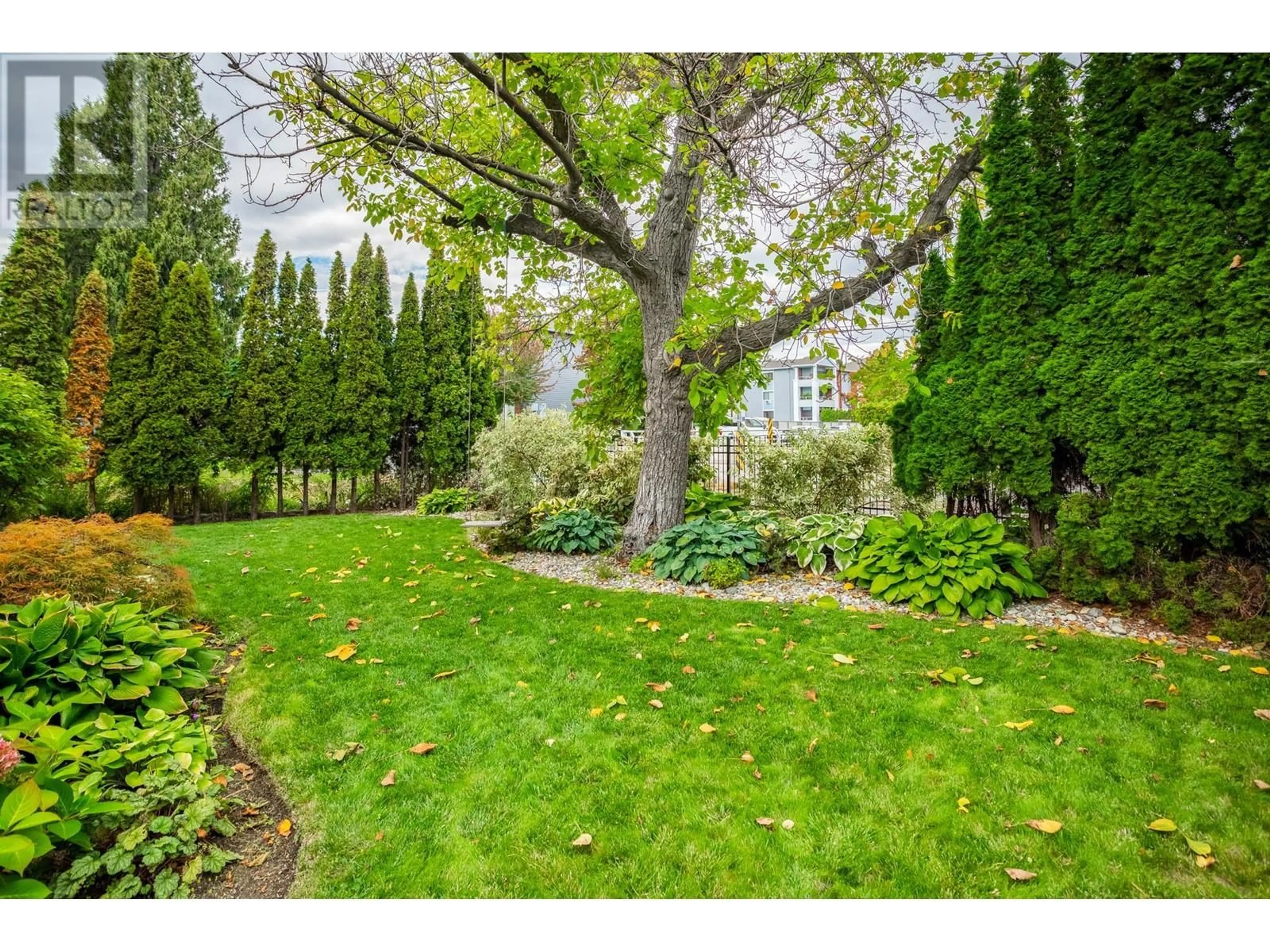Patio, forest/trees view for 1812 MARSHALL STREET, Kelowna British Columbia V1Y2B7
