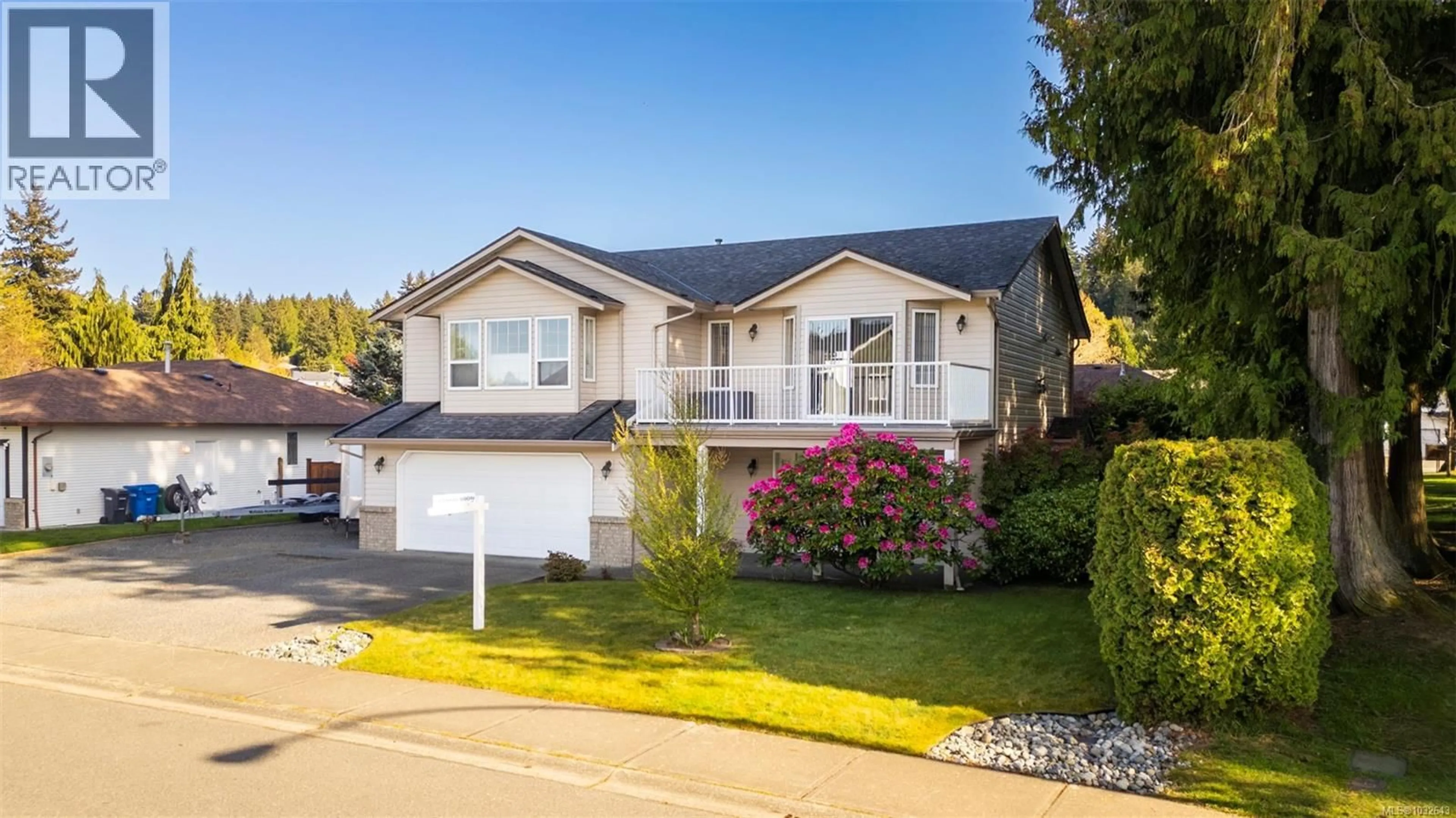 Home with vinyl exterior material, street for 5951 CATHEDRAL CRESCENT, Nanaimo British Columbia V9R1J7