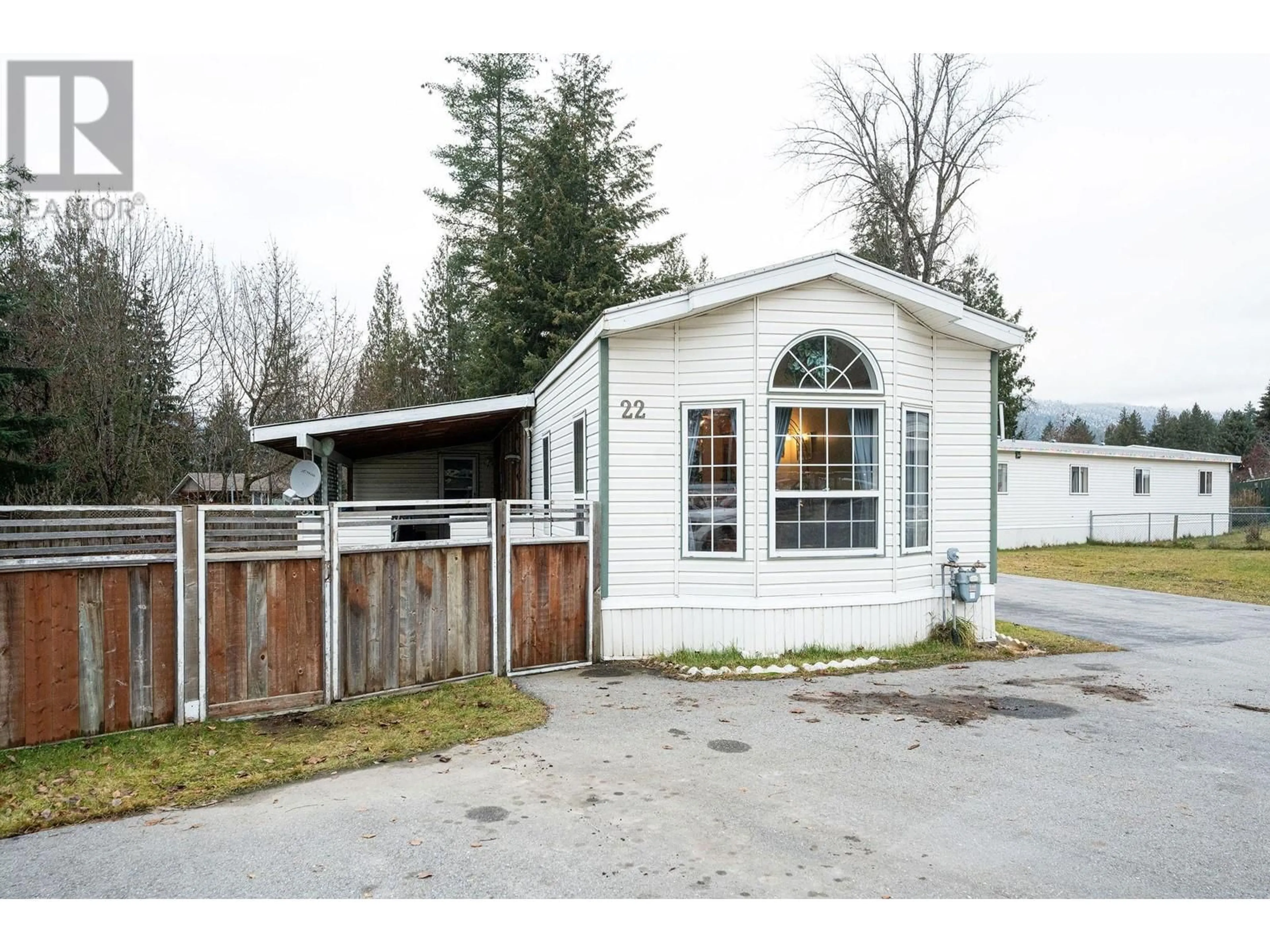 Shed for 22 - 241 HWY 23 NORTH HIGHWAY, Revelstoke British Columbia V0E2S0
