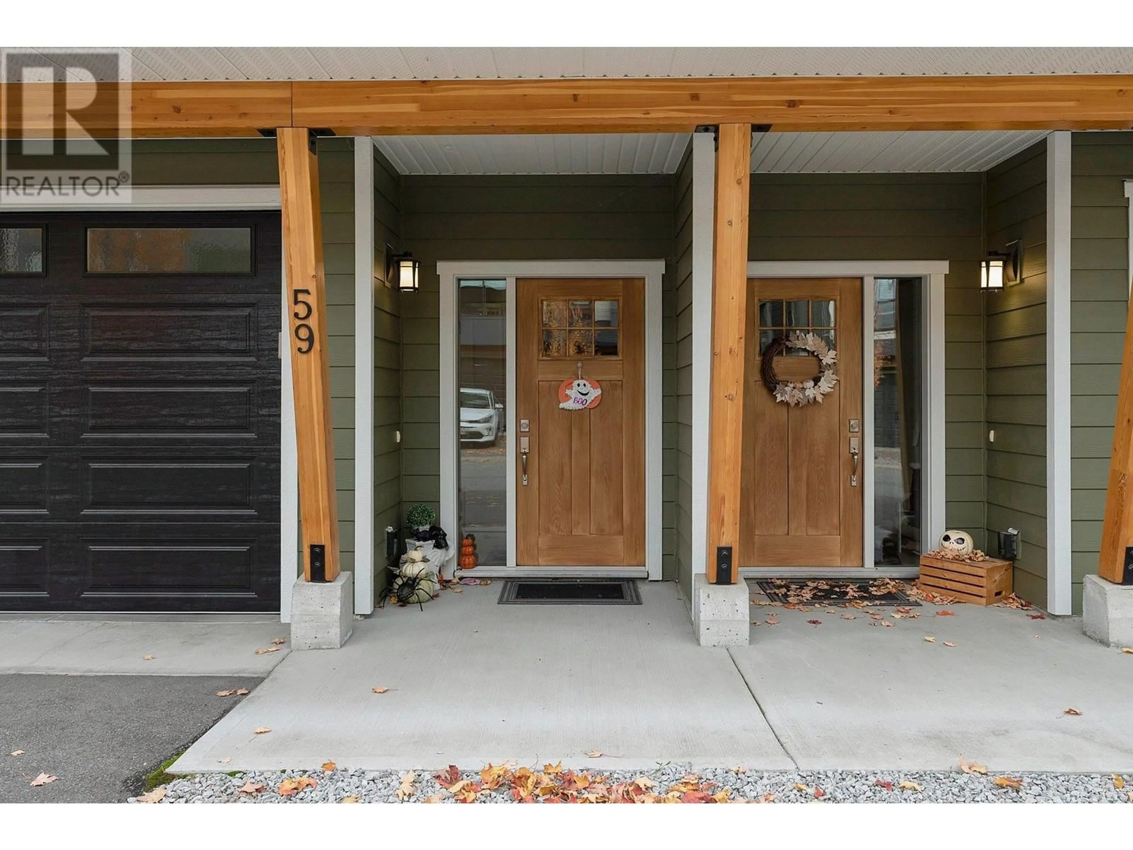 Indoor entryway, wood floors for 2490 Tuscany Drive Unit# 59, West Kelowna British Columbia V4T3M4