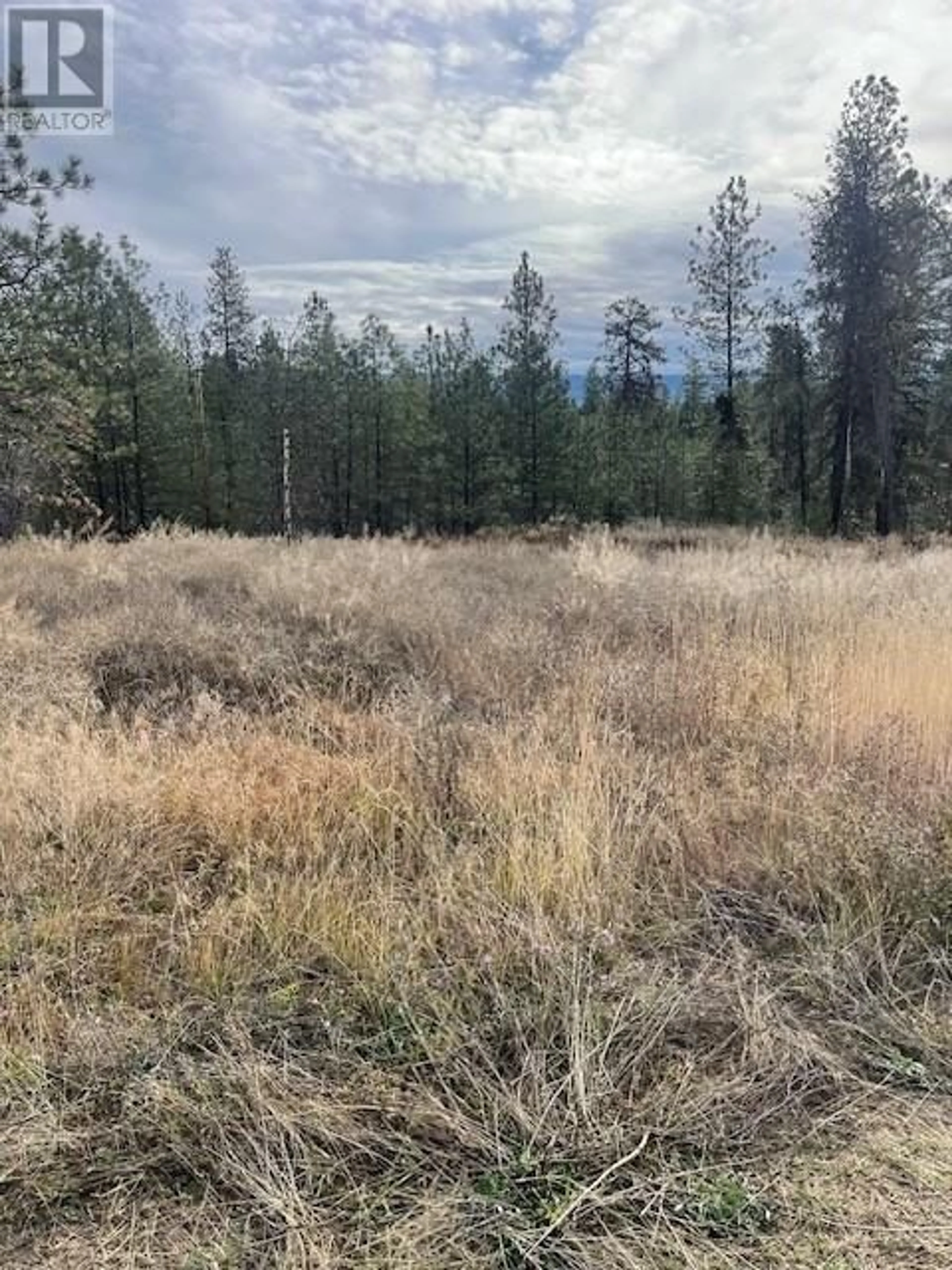 Open concept kitchen, wood/laminate floor for 2670 GLENMORE ROAD NORTH, Kelowna British Columbia V1V2B6