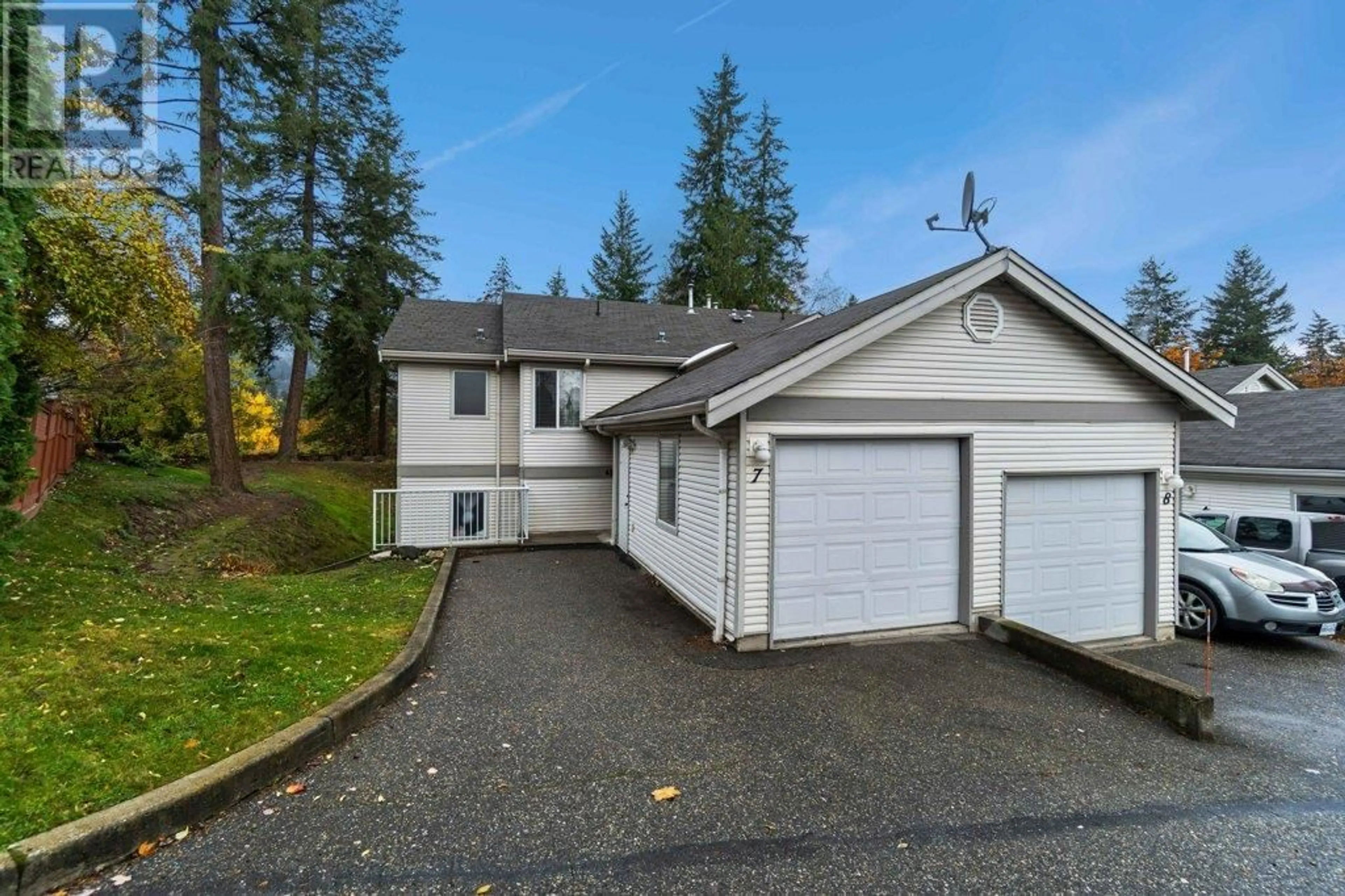 Frontside or backside of a home, cottage for 171 17 Street SE Unit# 7, Salmon Arm British Columbia V1E1P8