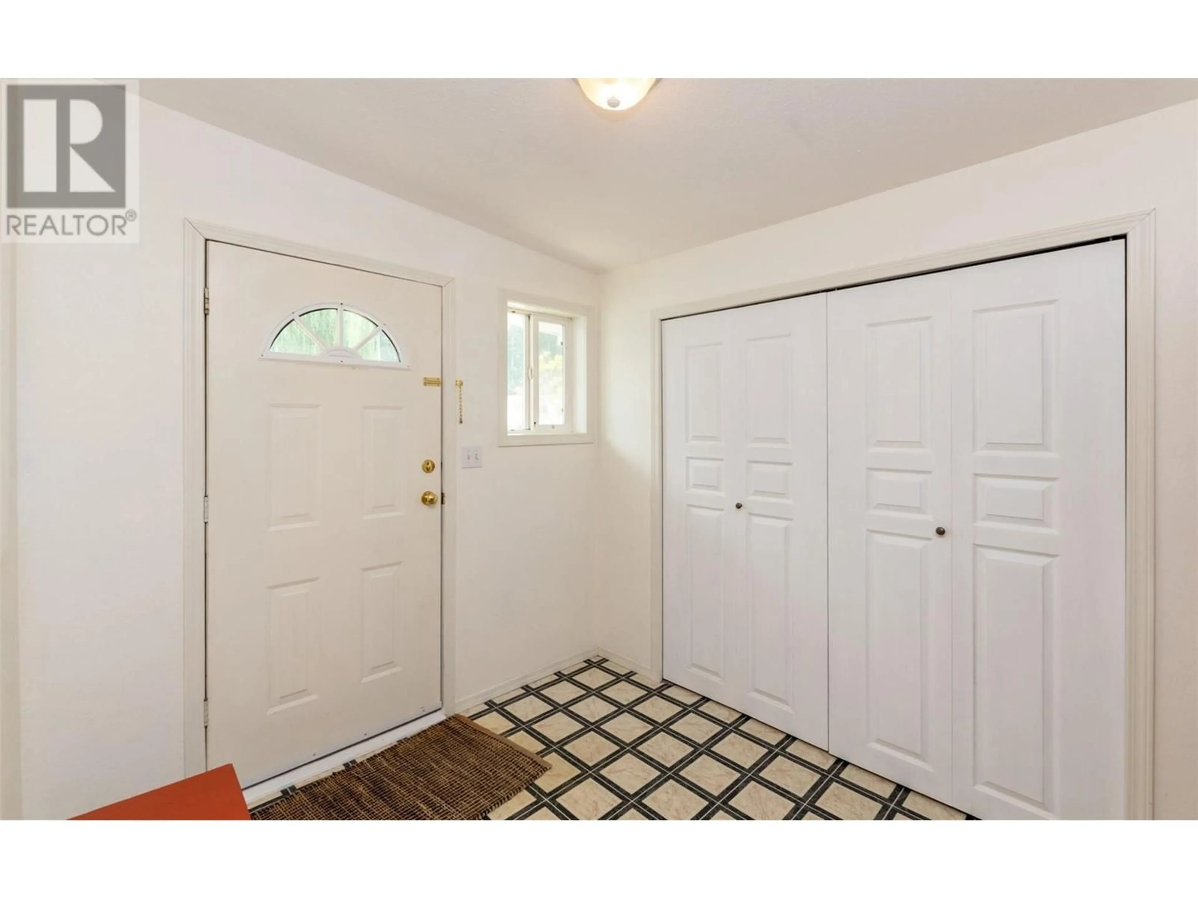 Indoor entryway, unknown floor for 501 Kappel Street Unit# 18, Sicamous British Columbia V0E2V1