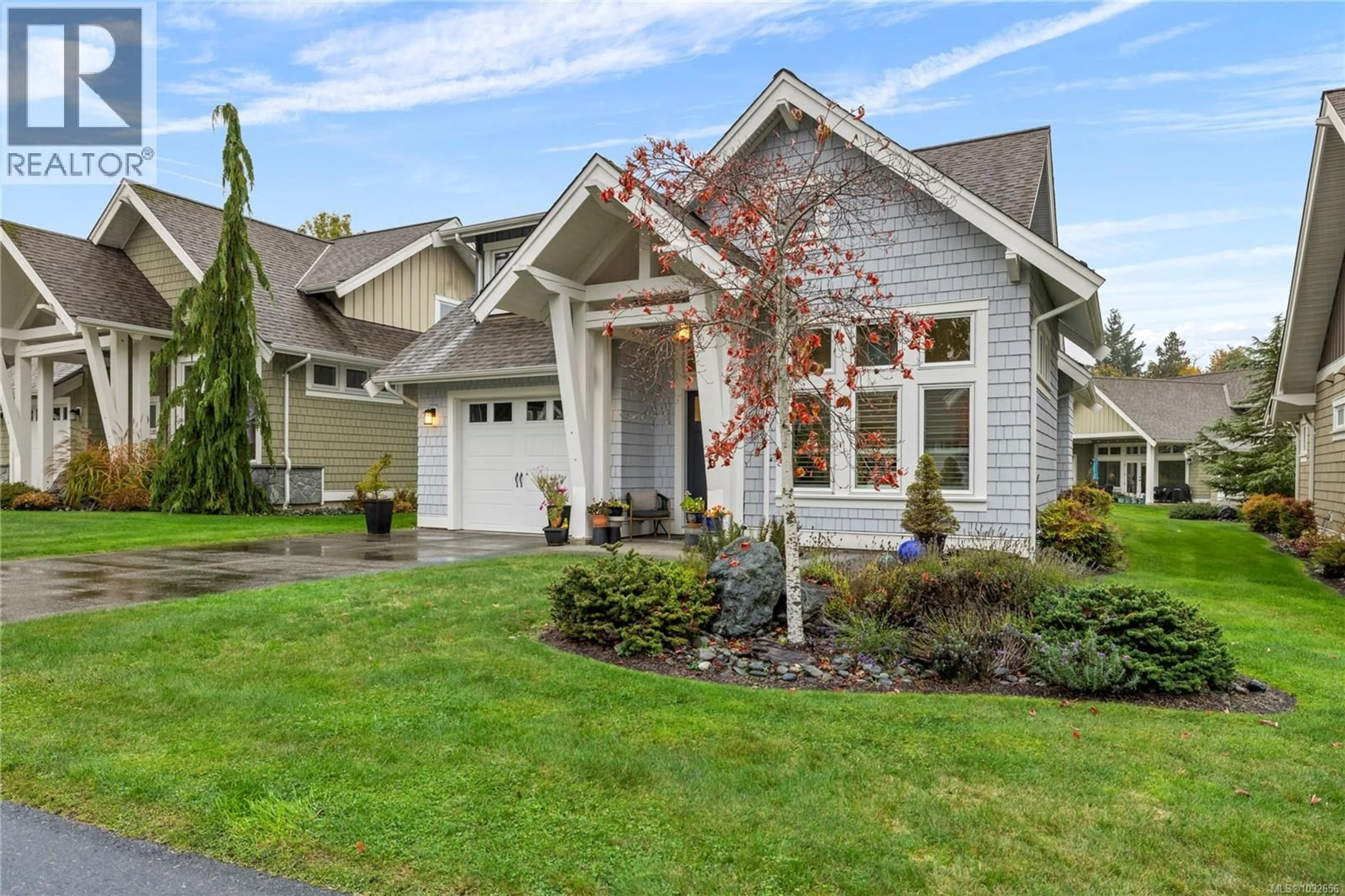Home with vinyl exterior material, street for 42 - 5251 ISLAND HIGHWAY WEST, Qualicum Beach British Columbia V9K2C1