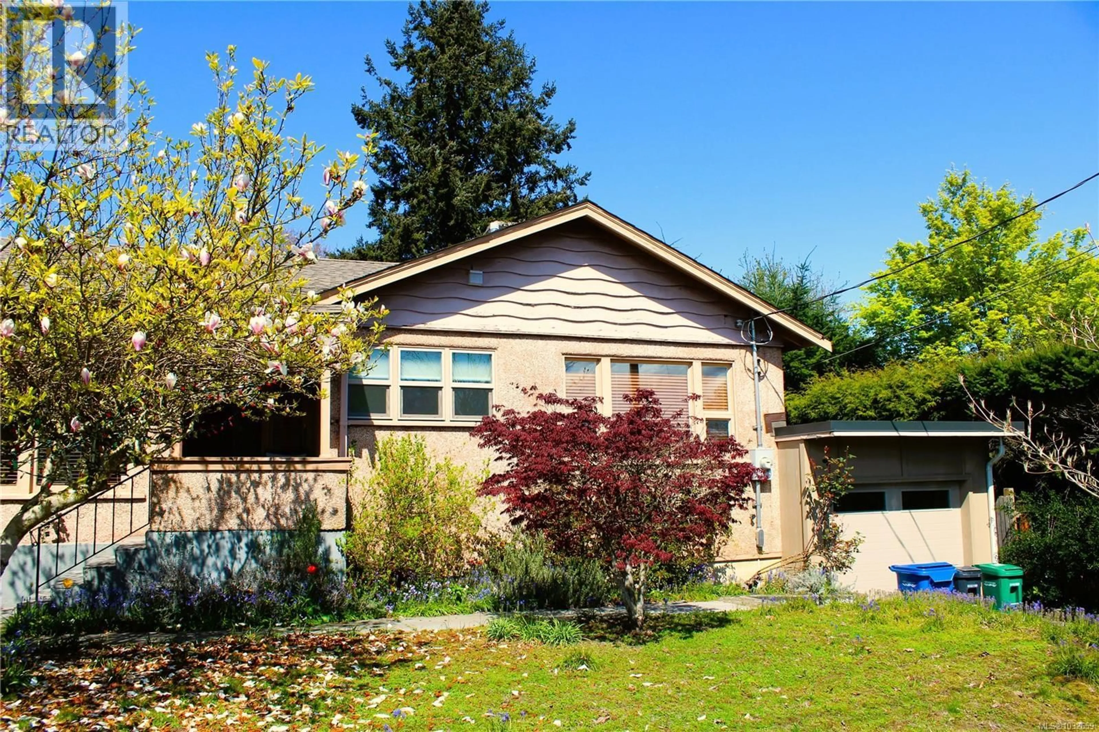 Home with vinyl exterior material, building for 172 BRYDEN STREET, Nanaimo British Columbia V9S1A6