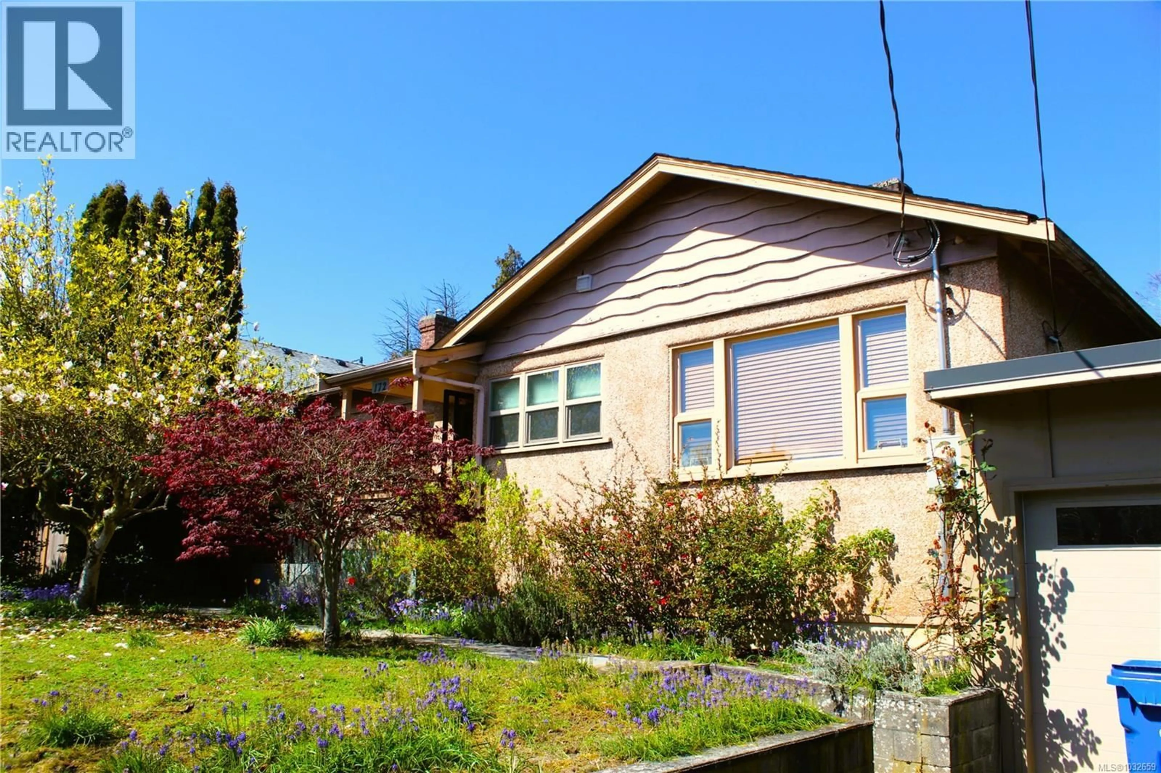 Home with vinyl exterior material, street for 172 BRYDEN STREET, Nanaimo British Columbia V9S1A6