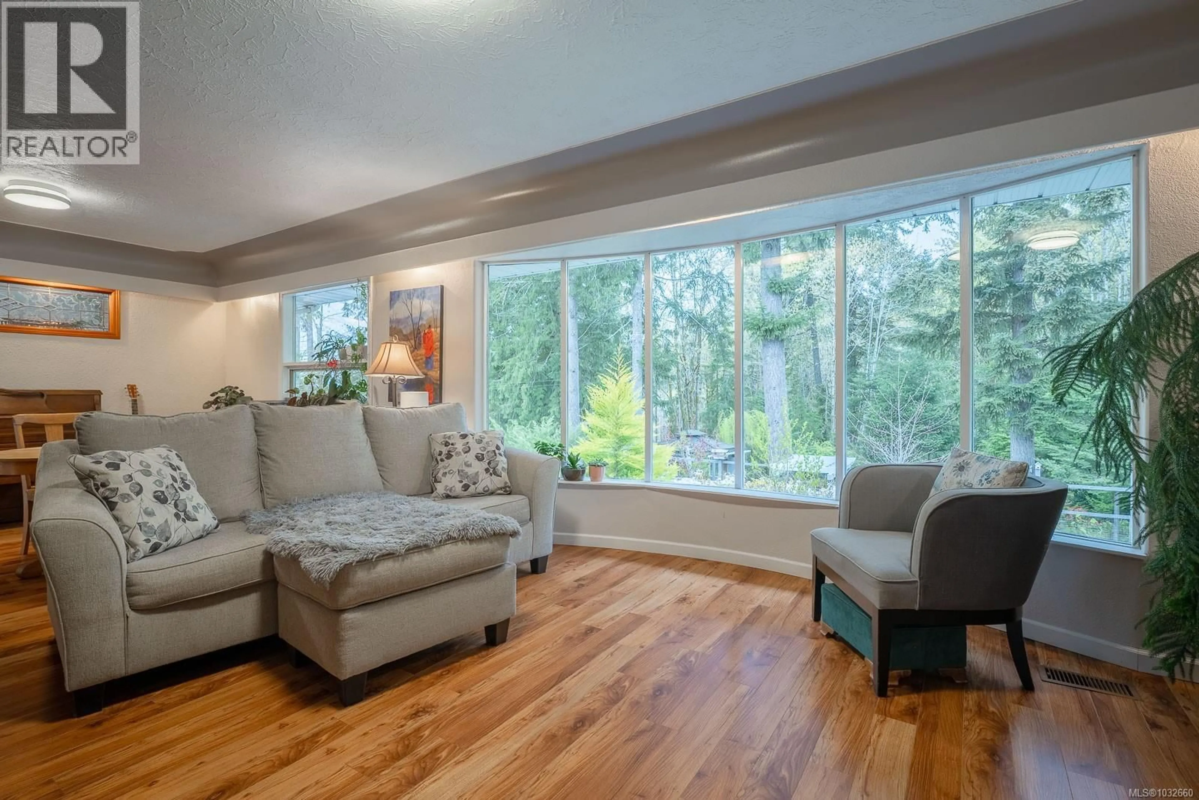 Living room with furniture, unknown for 3777 CHURCH STREET, Port Alberni British Columbia V9Y1T5