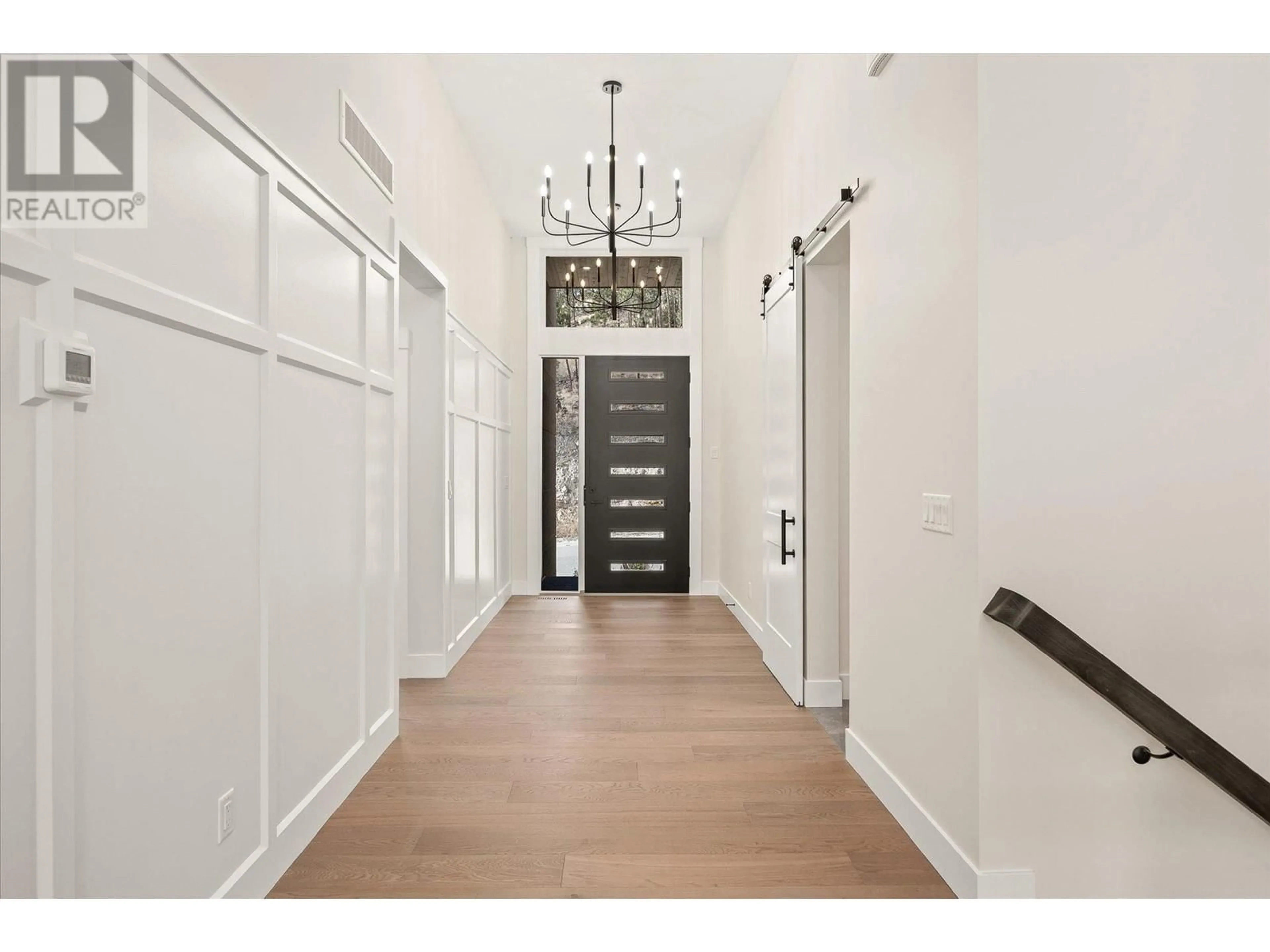 Indoor entryway, wood floors for 989 Loseth Drive, Kelowna British Columbia V1P0A8