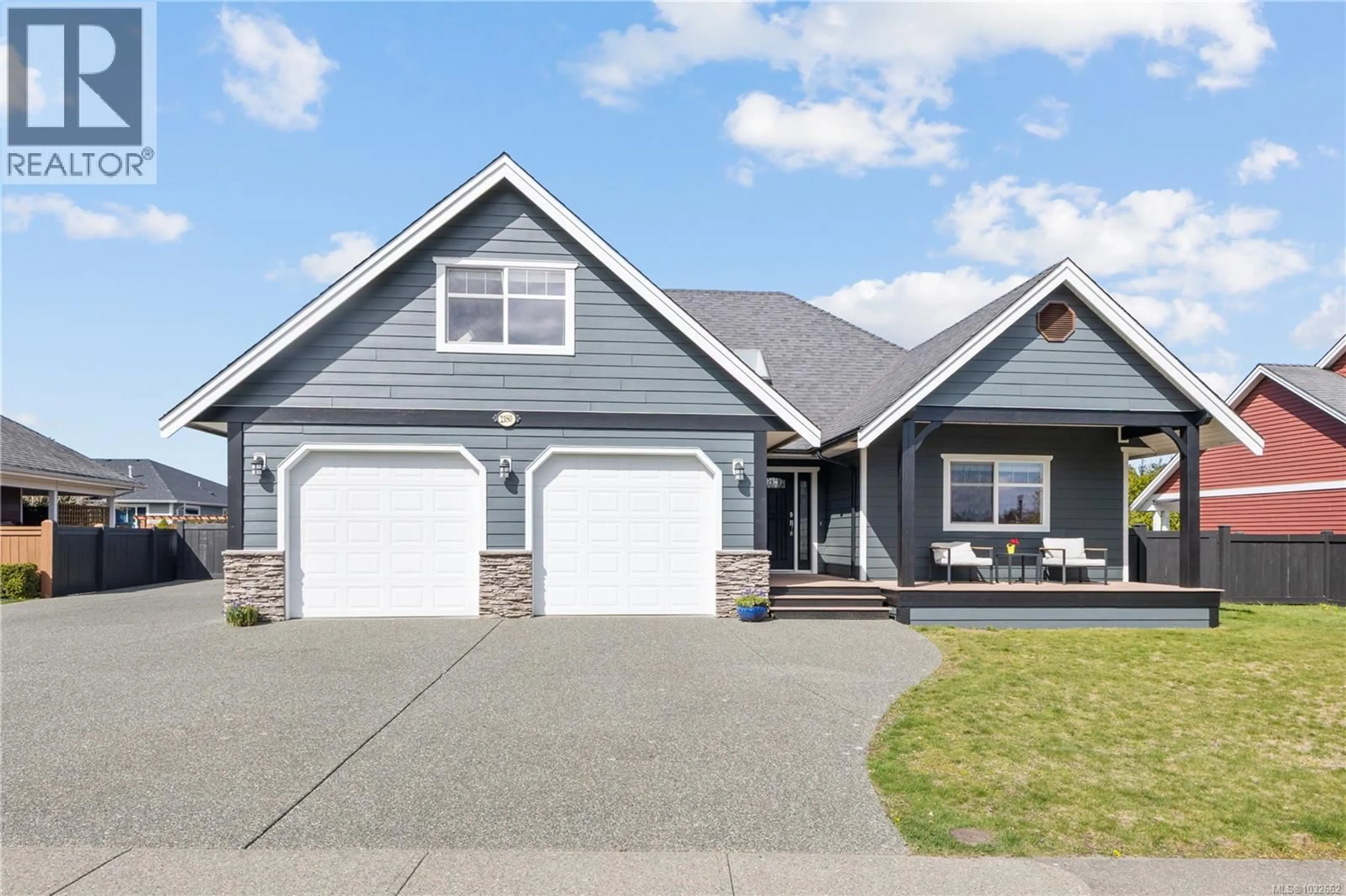 Home with vinyl exterior material, street for 2180 FOREST GROVE DRIVE, Campbell River British Columbia V9W6H9