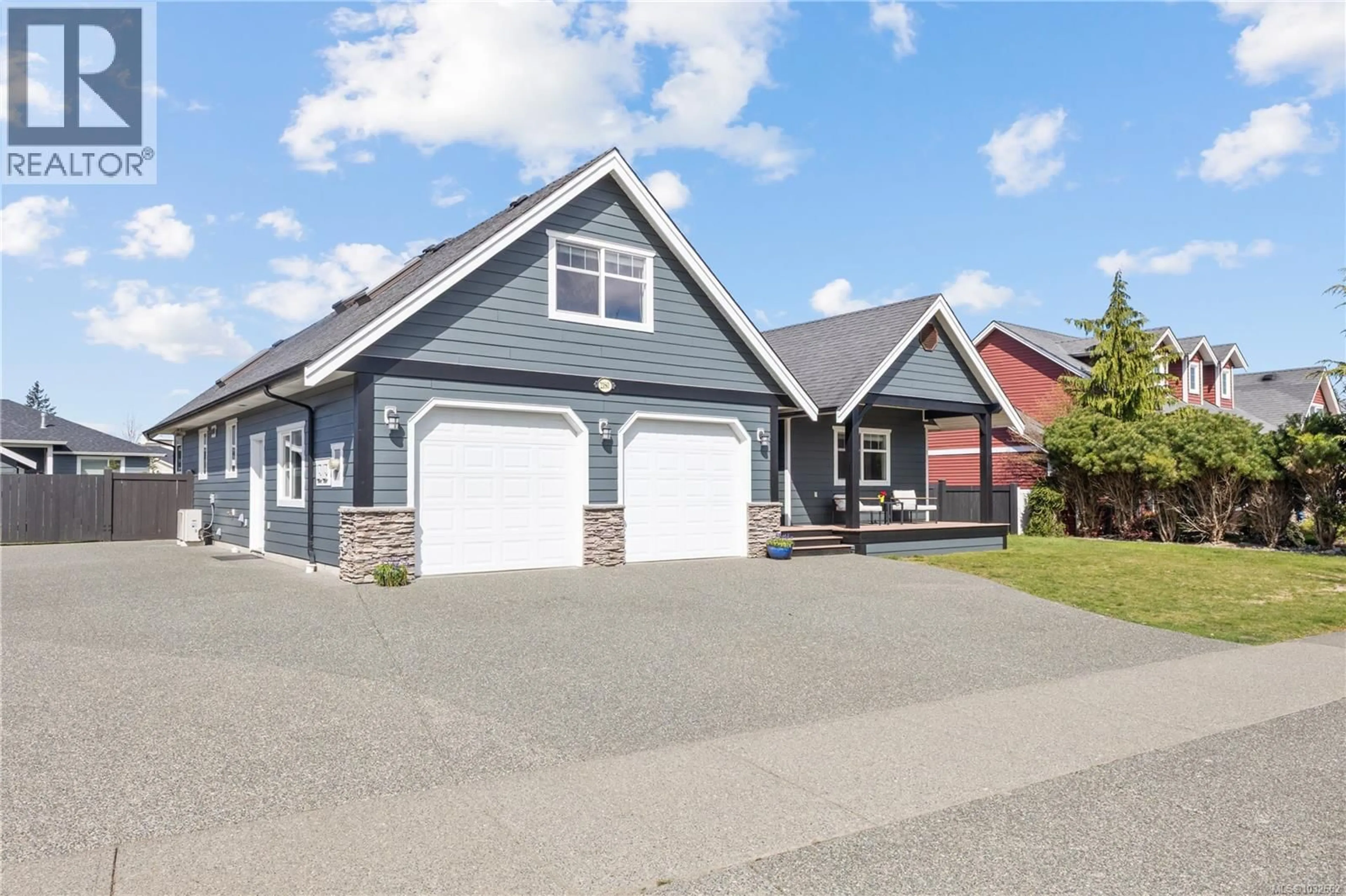 Home with vinyl exterior material, street for 2180 FOREST GROVE DRIVE, Campbell River British Columbia V9W6H9