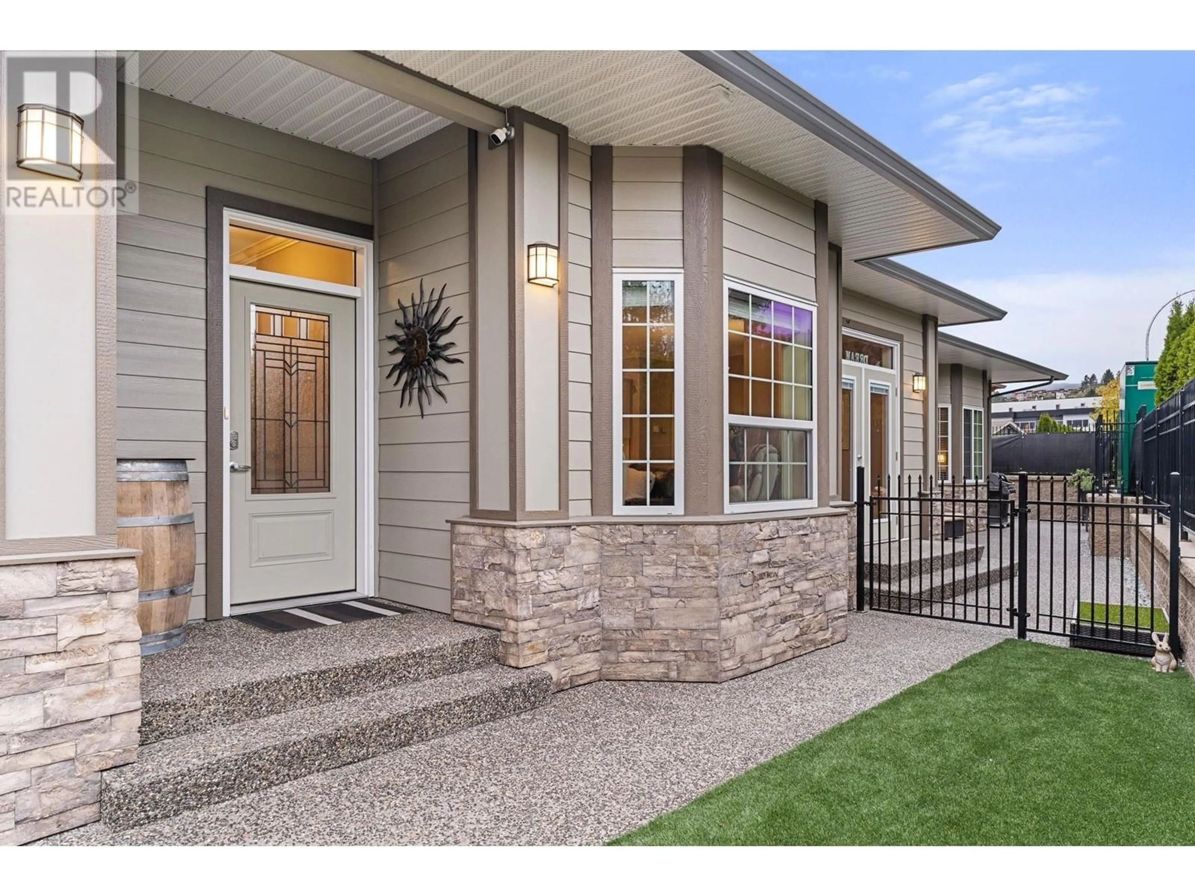 Home with vinyl exterior material for 3350 Ironwood Drive, West Kelowna British Columbia V4T0A9