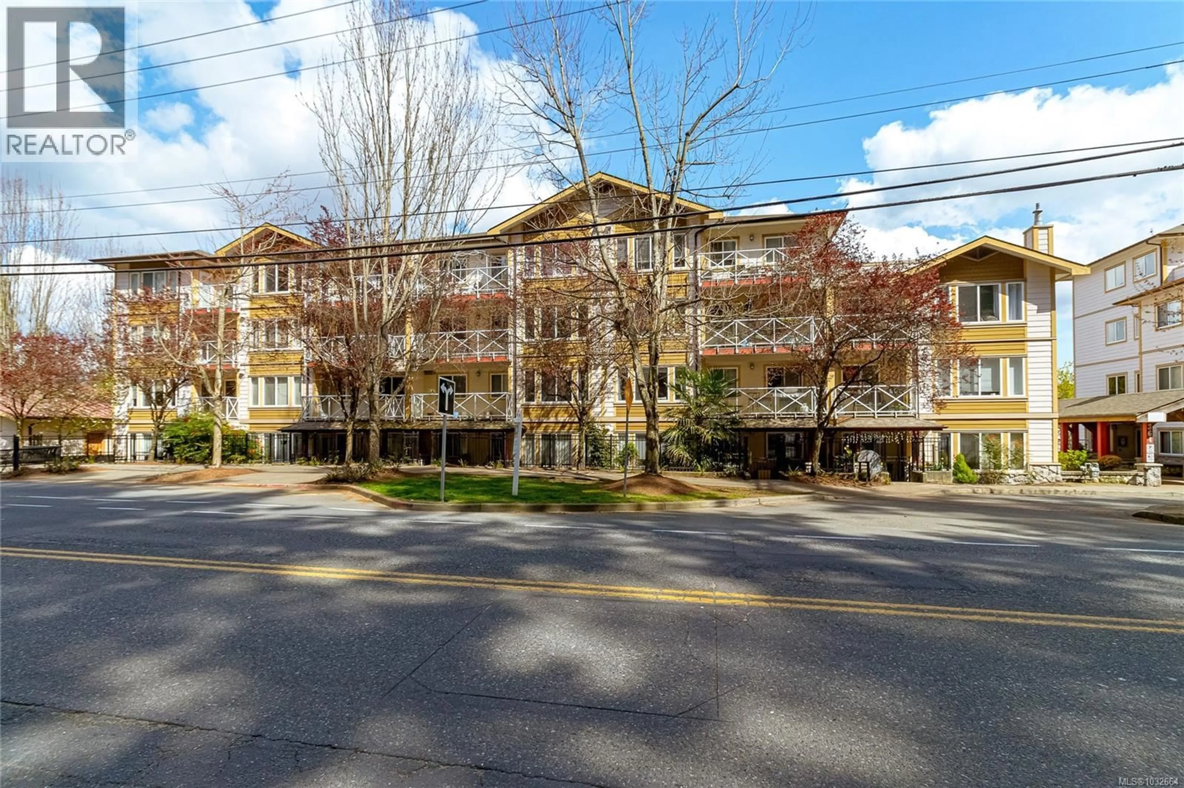 A pic from outside/outdoor area/front of a property/back of a property/a pic from drone, street for 405 - 364 GOLDSTREAM AVENUE, Colwood British Columbia V9B2W3