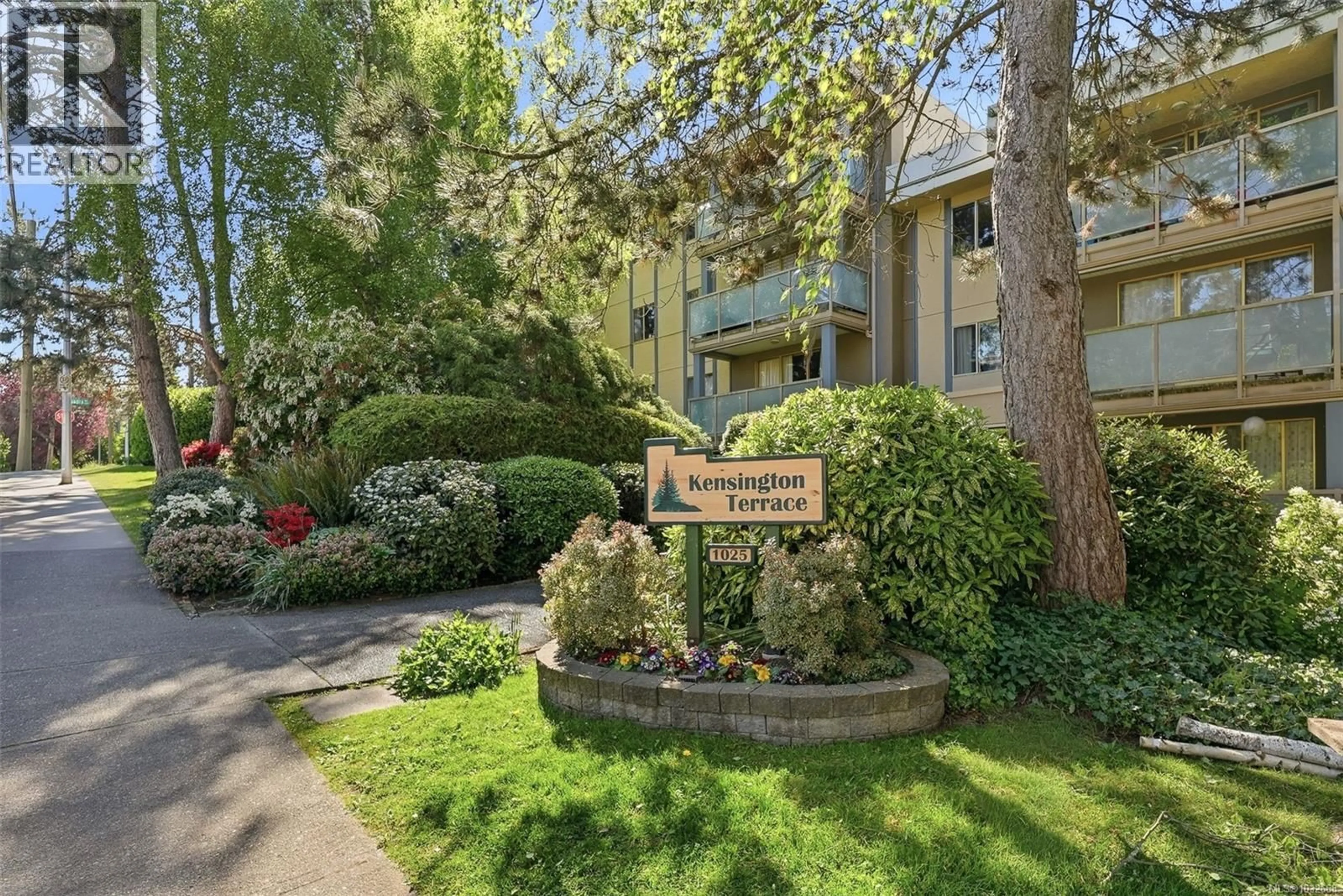 Unknown for 123 - 1025 INVERNESS ROAD, Saanich British Columbia V8X2S2