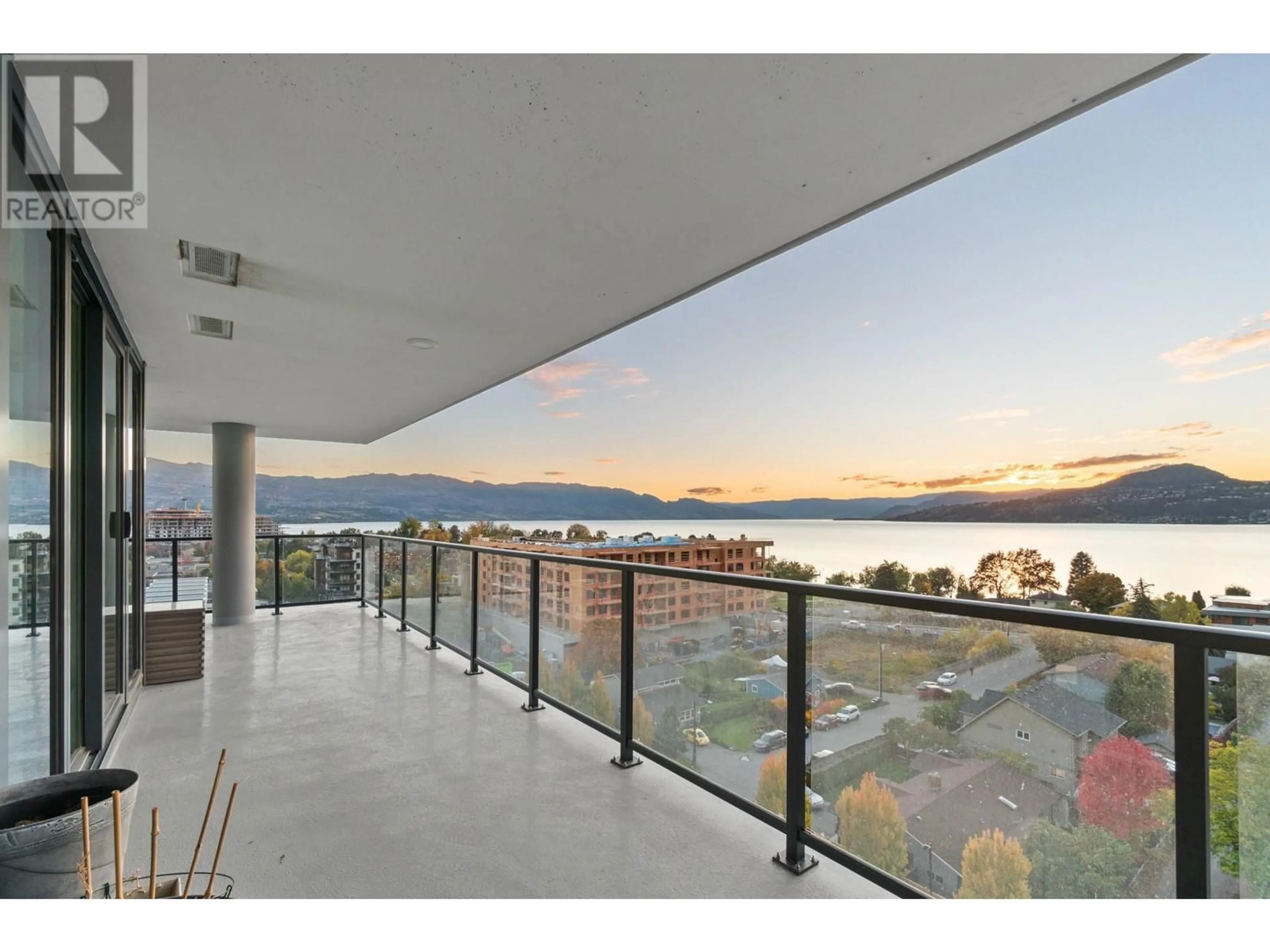 Balcony in the apartment, lake for 485 Groves Avenue Unit# 905, Kelowna British Columbia V1Y0C1