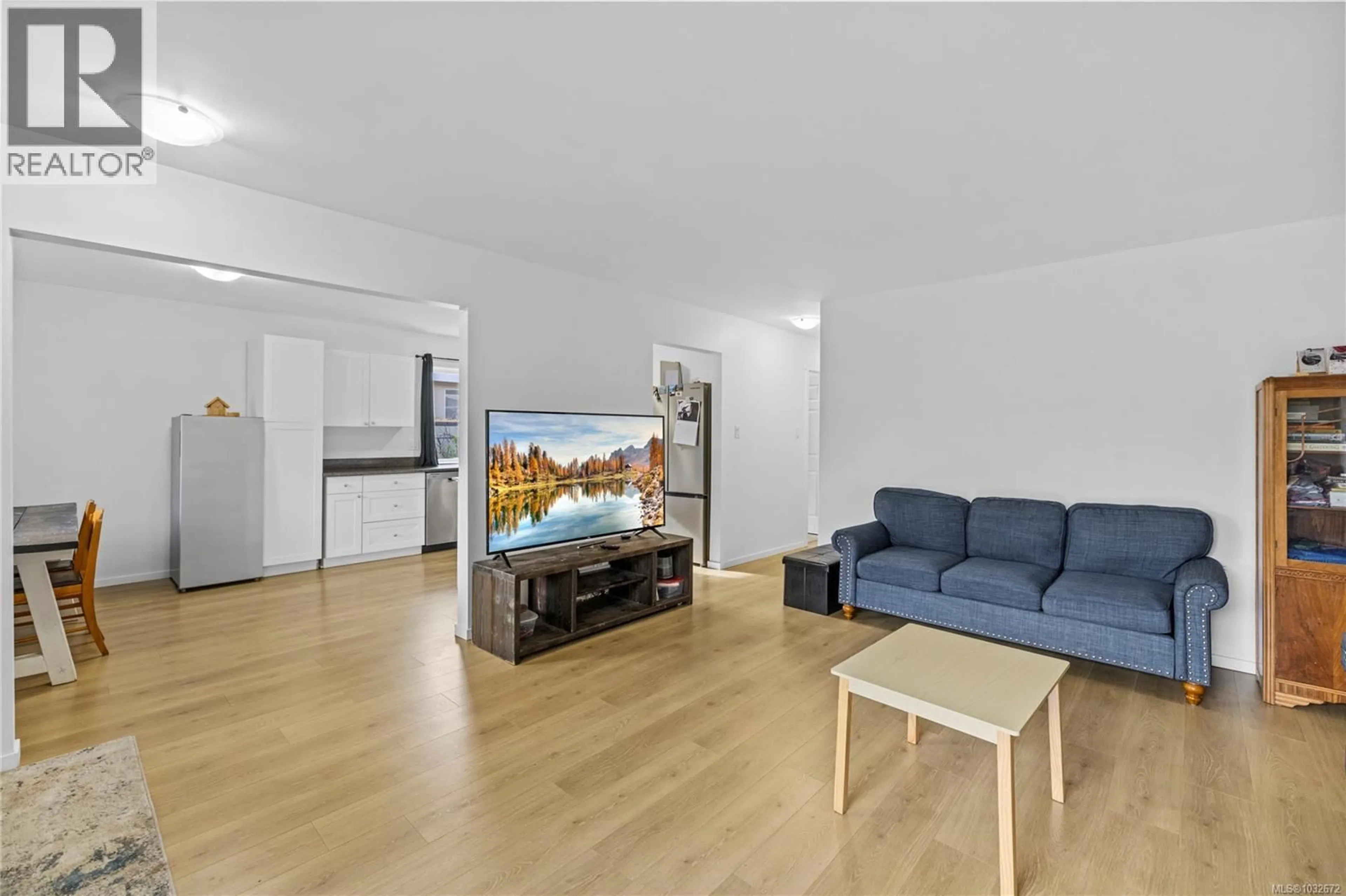 Living room with furniture, unknown for 52 ATHLETIC STREET, Nanaimo British Columbia V9R5N6