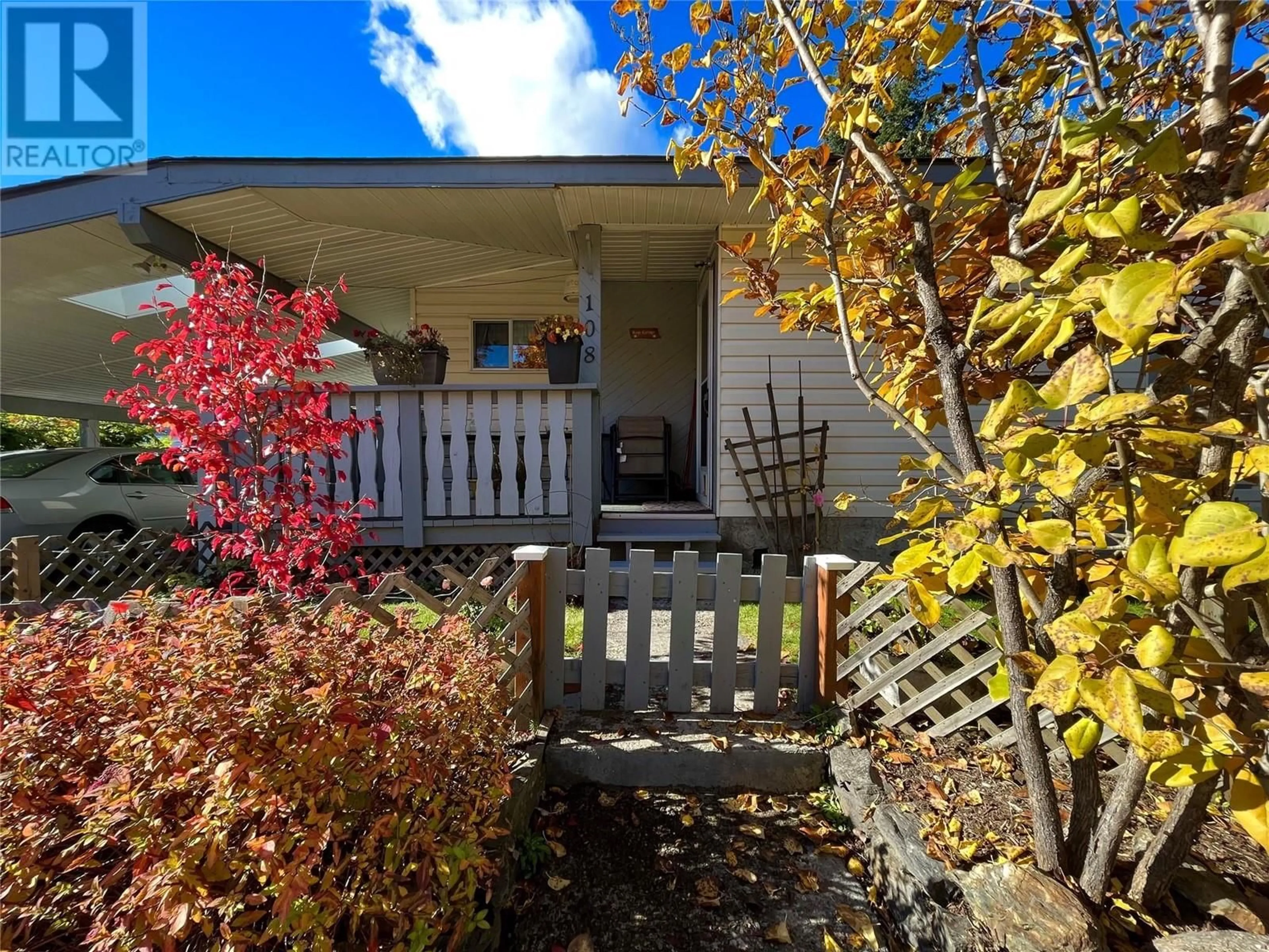 A pic from exterior of the house or condo, cottage for 108 3rd Avenue NW, Nakusp British Columbia V0G1R0