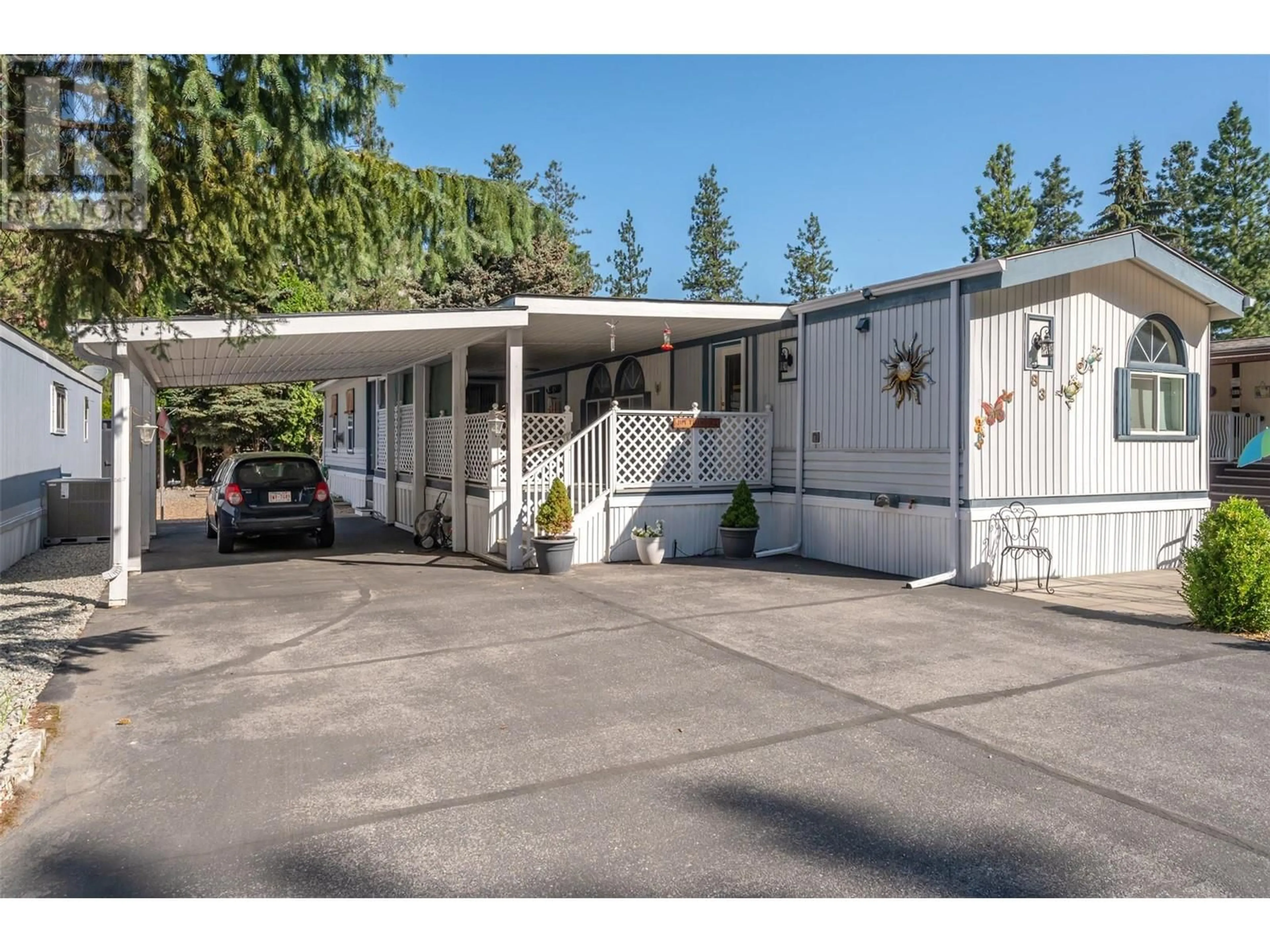 Indoor garage for 8487 97 Highway Unit# 83, Oliver British Columbia V0H1T2