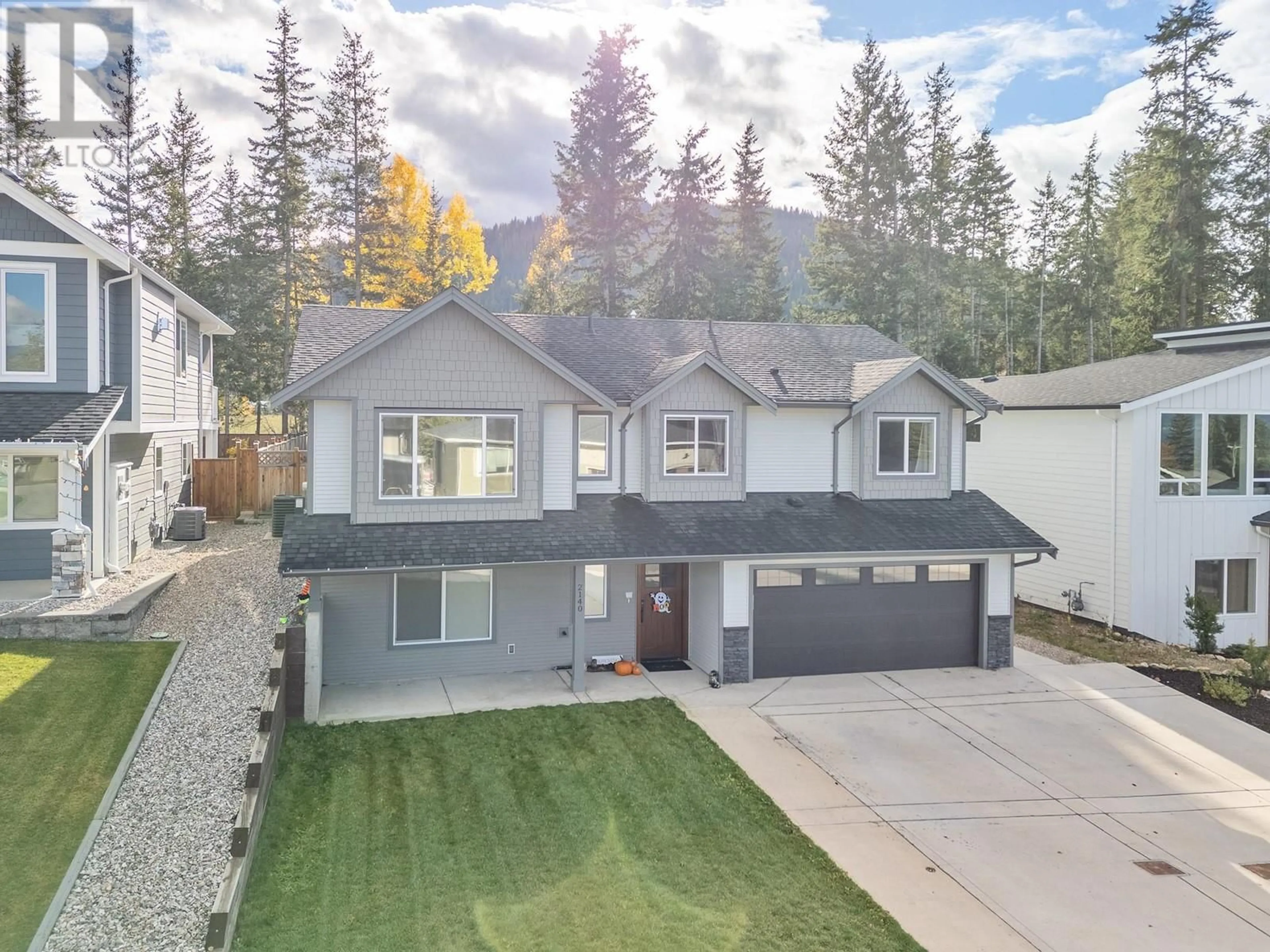 Frontside or backside of a home, the street view for 2140 15 Avenue SE, Salmon Arm British Columbia V1E0E7