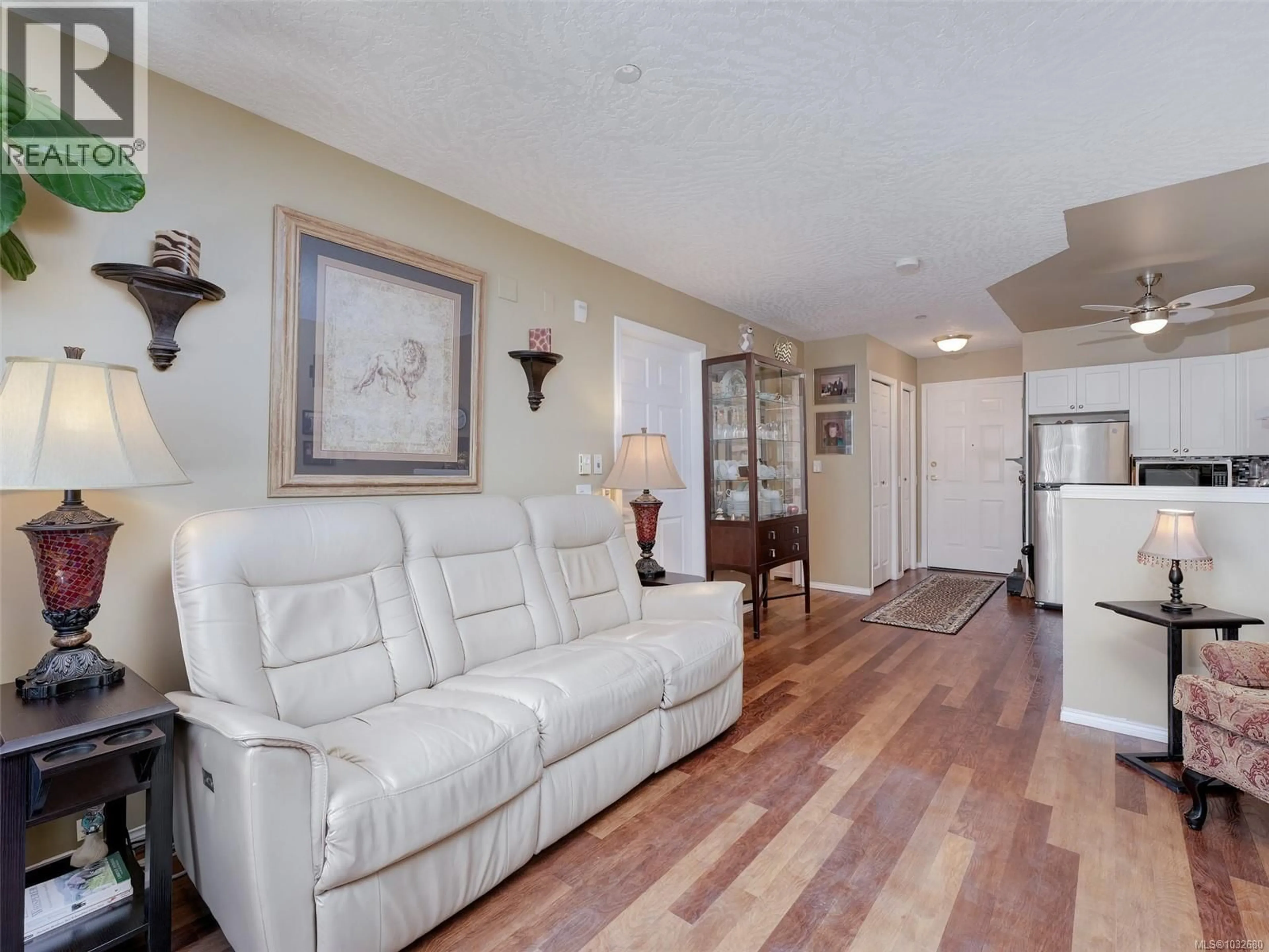 Living room with furniture, unknown for 208 - 1070 SOUTHGATE STREET, Victoria British Columbia V8V2Z2