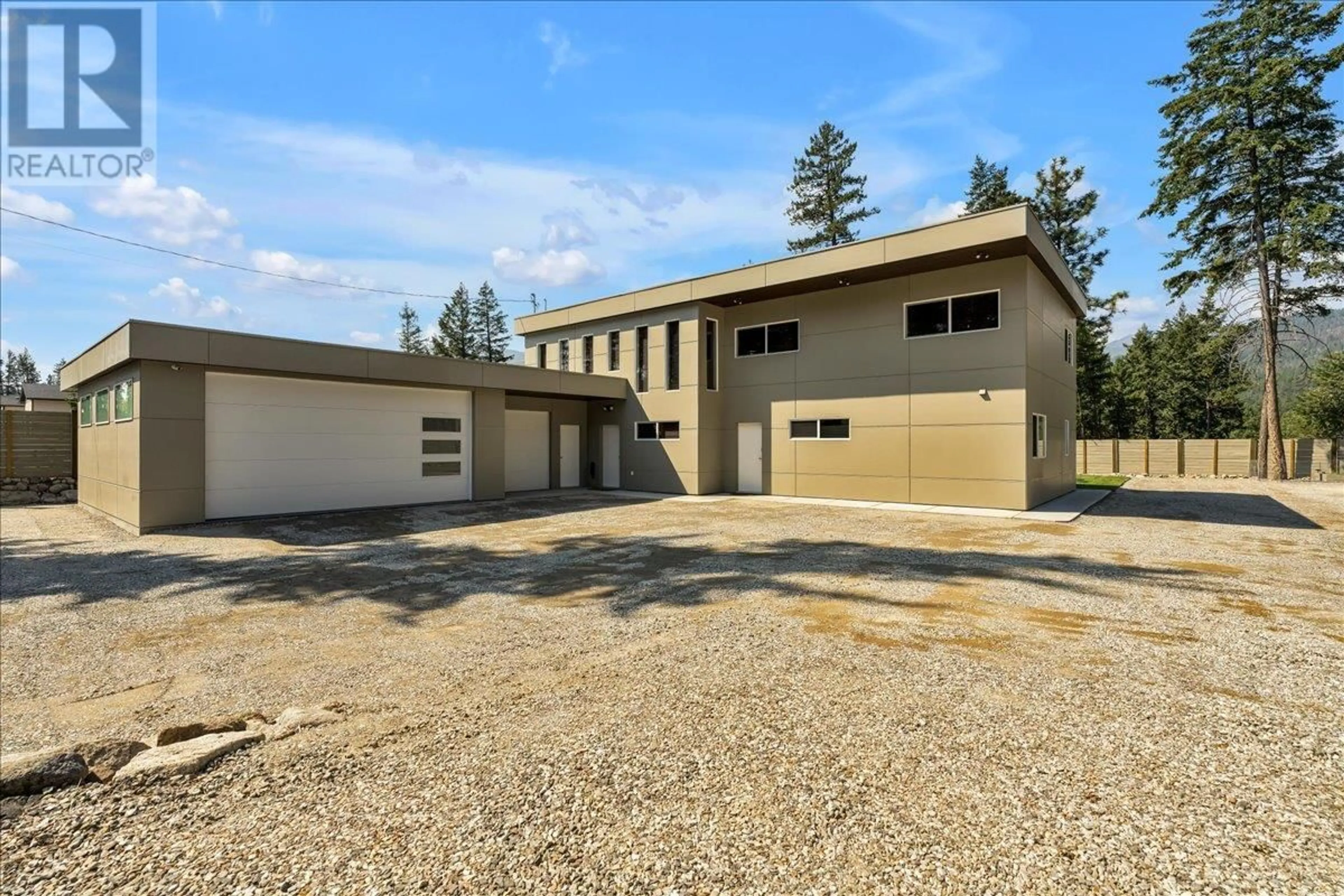 Home with vinyl exterior material for 7141 Dunwaters Road Lot# 66, Kelowna British Columbia V1Z3W5