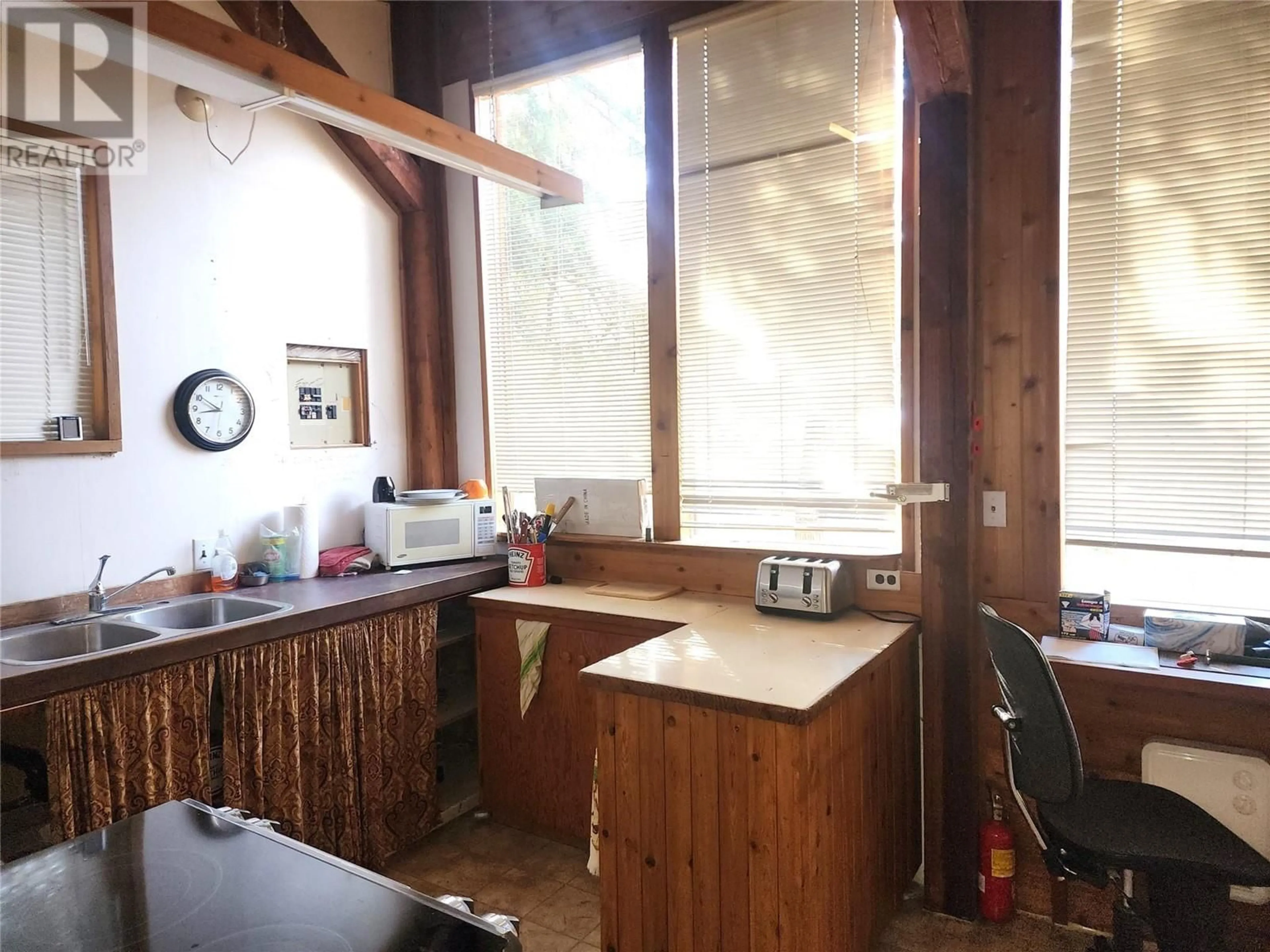 Kitchen, wood floors, cottage for 1505 Inonoaklin Valley Road, Edgewood British Columbia V0G1J0