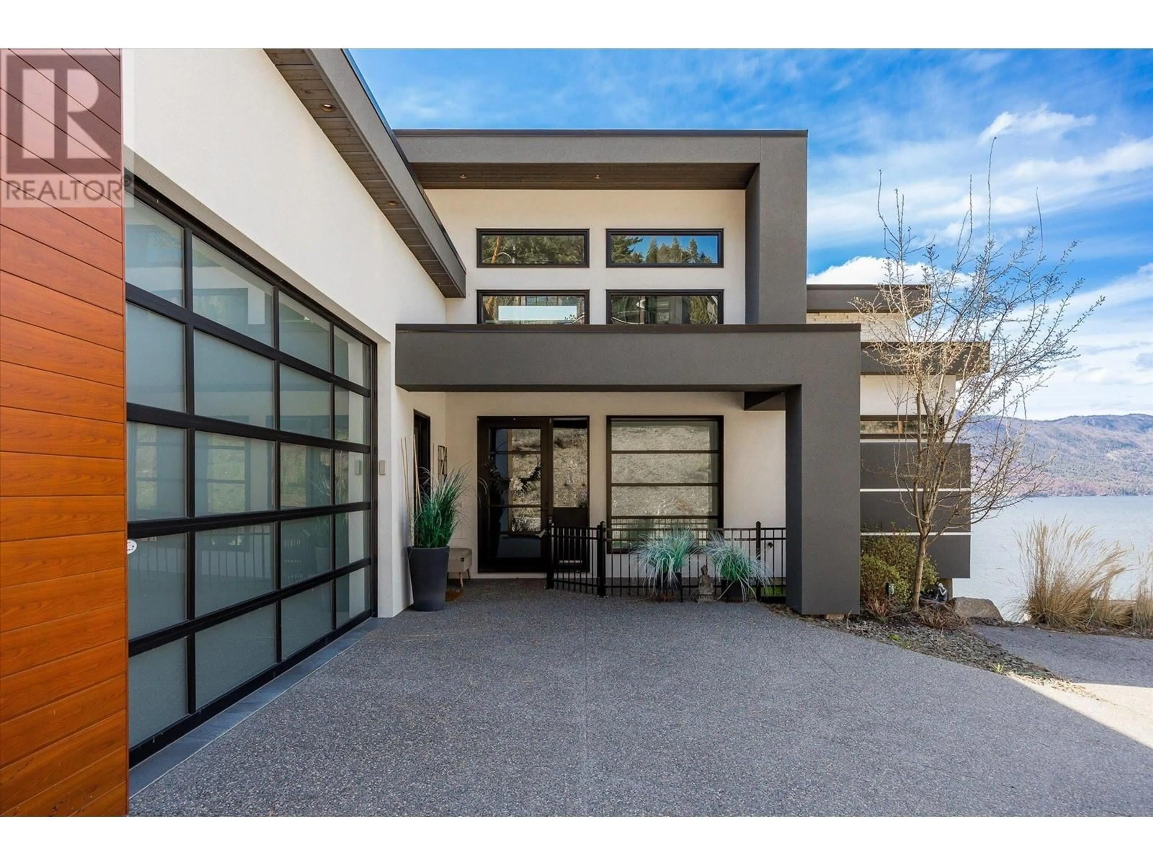 Frontside or backside of a home for 3324 Black Pine Lane, Kelowna British Columbia V1V3G1