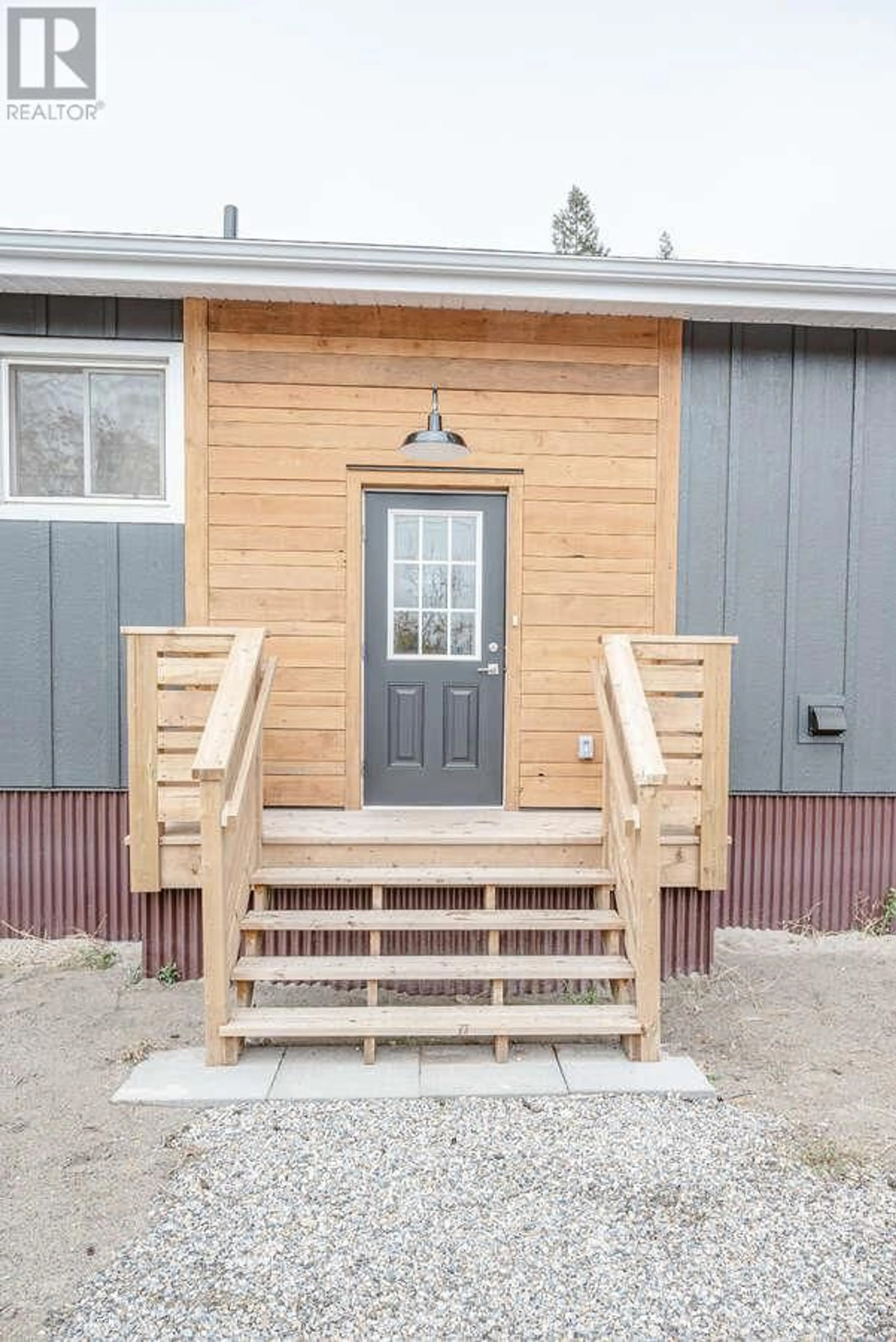 Indoor entryway, wood floors for 1201 2nd Street, Invermere British Columbia V0A1K0