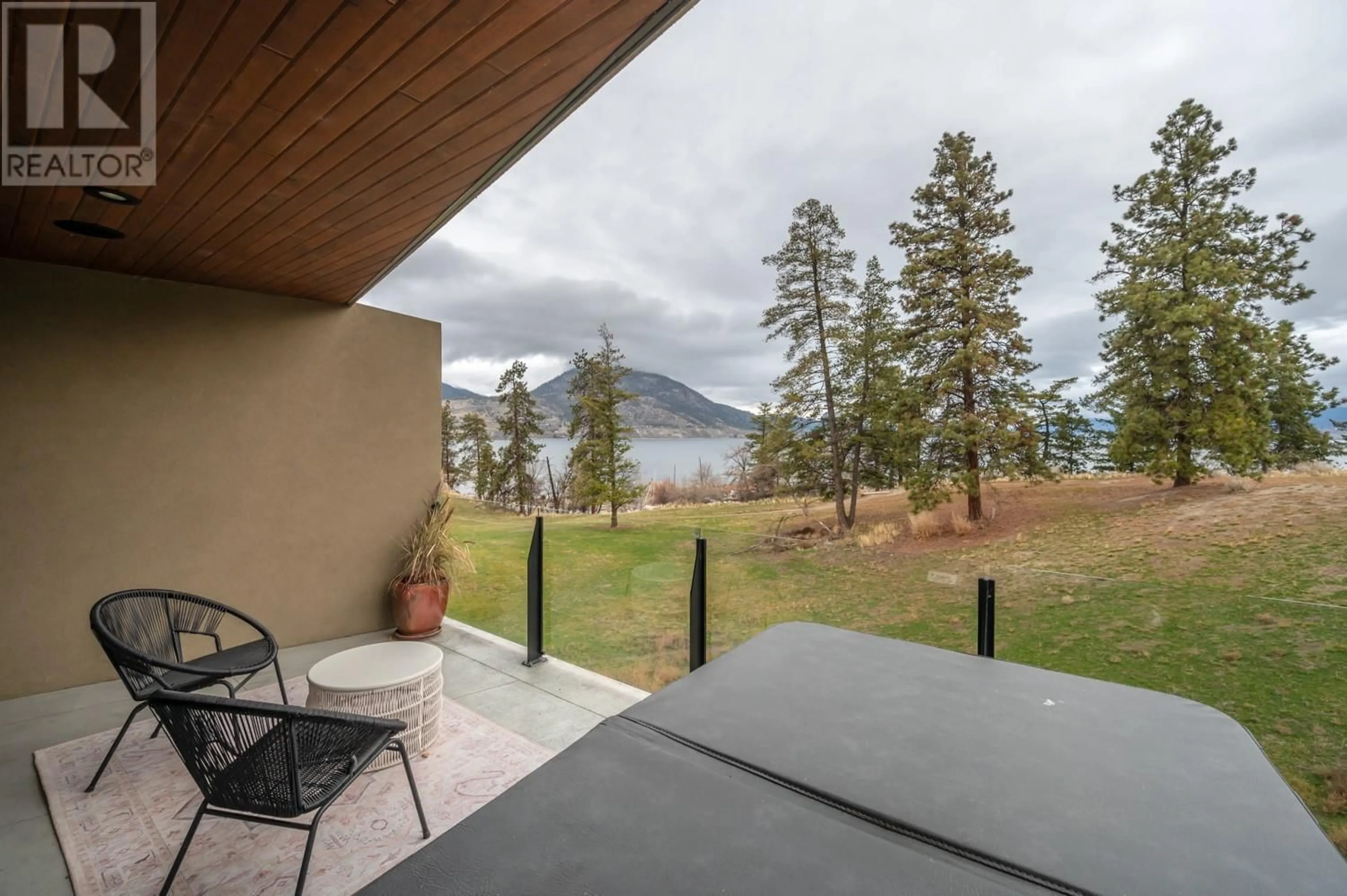 Patio, the view of mountain for 479 VANCOUVER Avenue Unit# 102, Penticton British Columbia V2A1A4