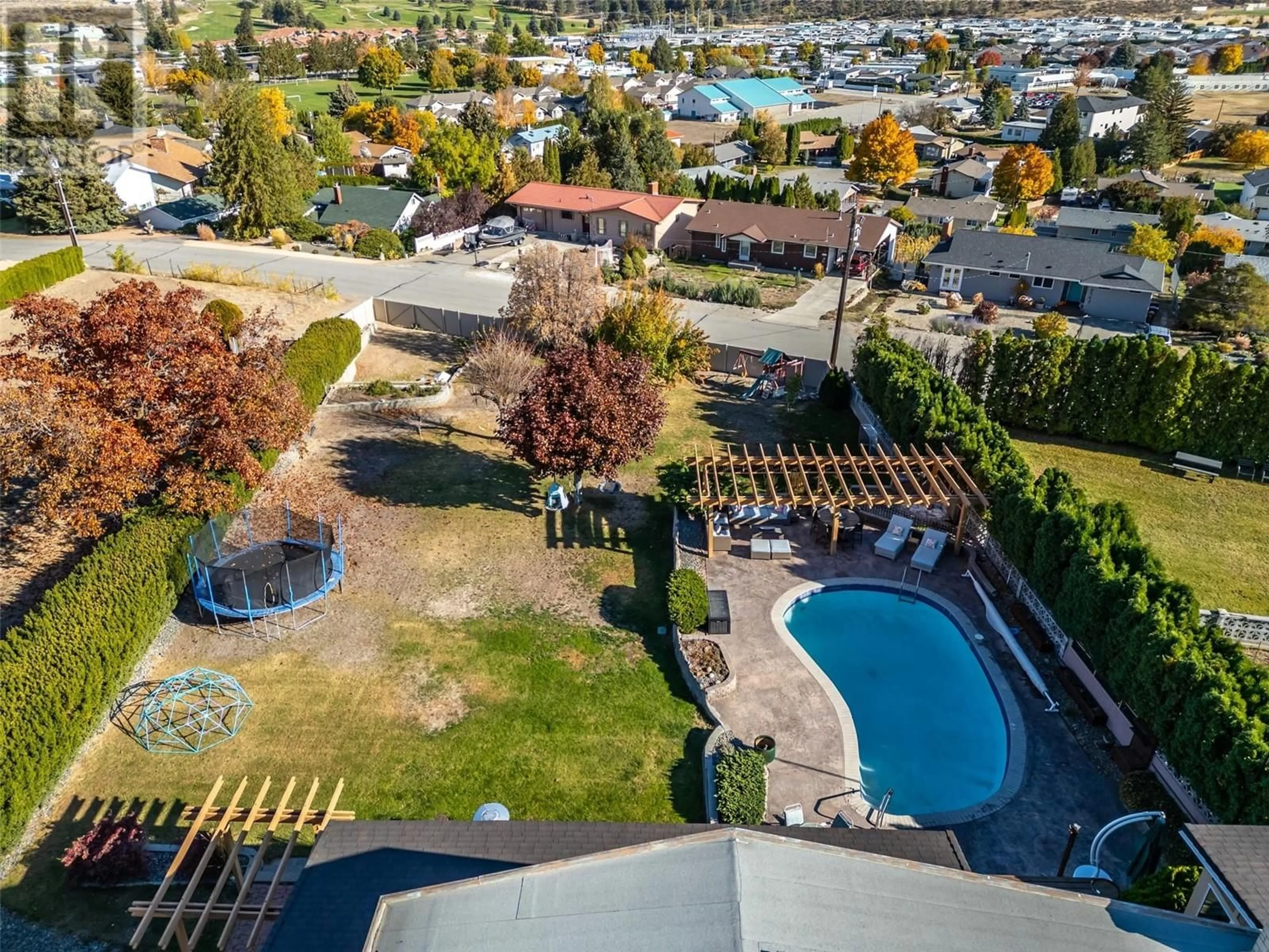 Indoor or outdoor pool for 6521 BELLEVUE Drive, Oliver British Columbia V0H1T4