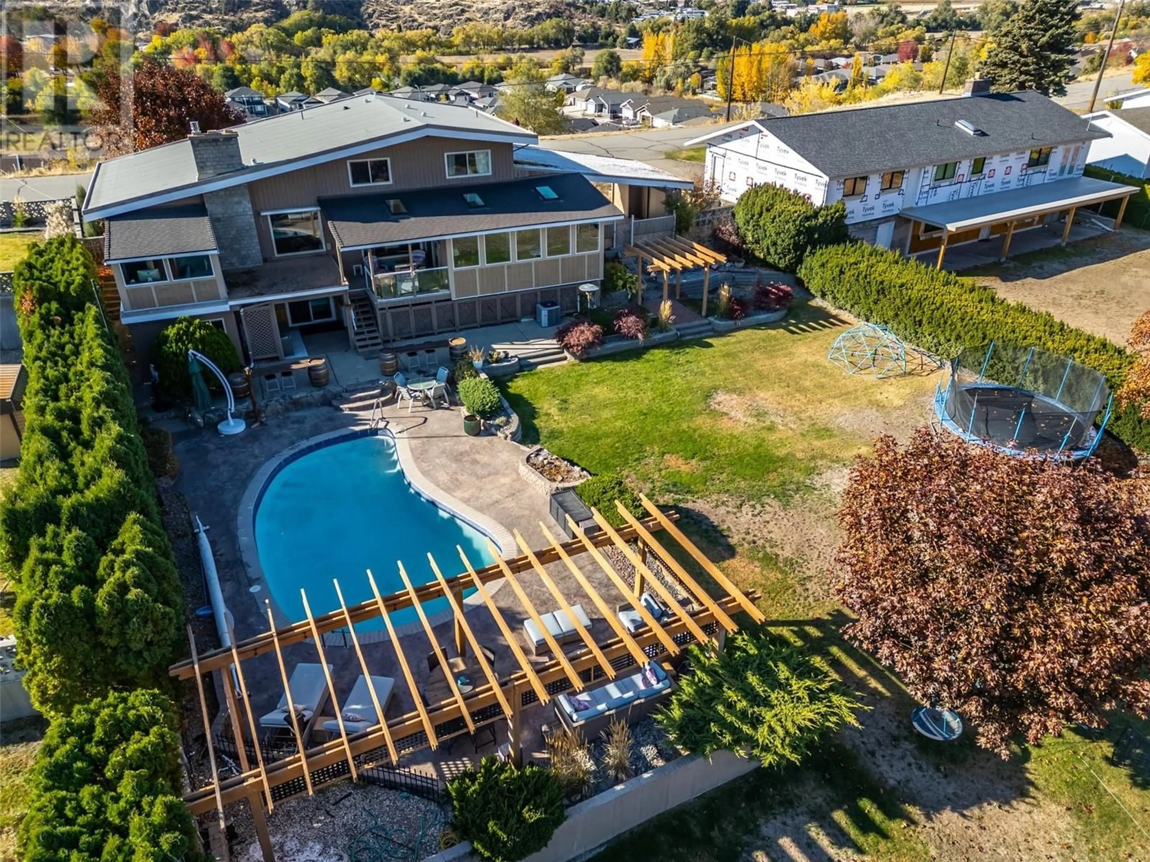 Indoor or outdoor pool for 6521 BELLEVUE Drive, Oliver British Columbia V0H1T4