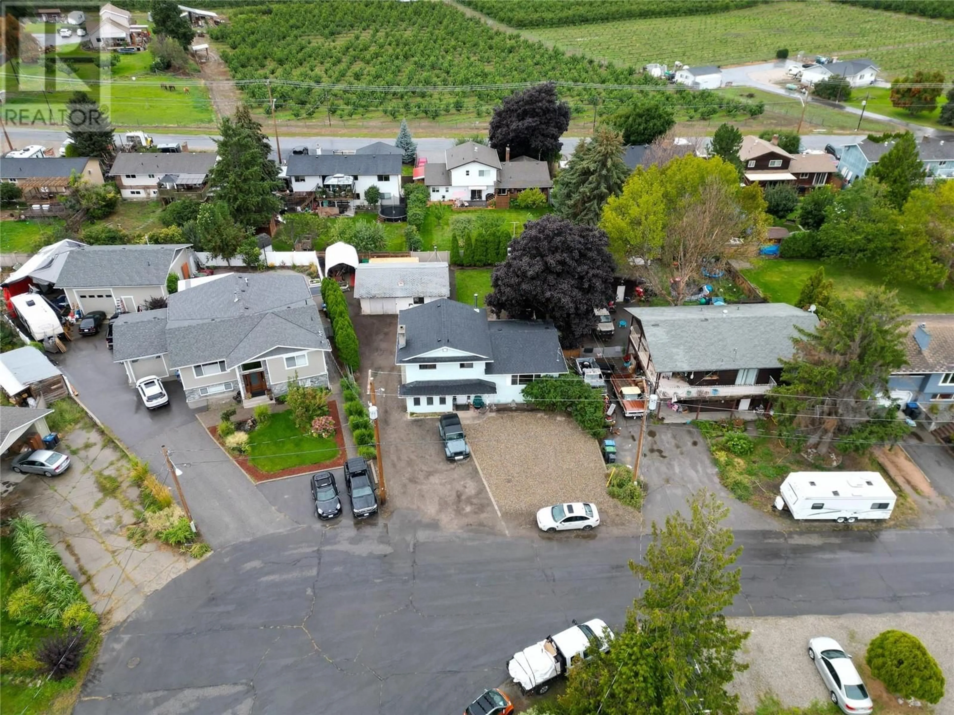 Frontside or backside of a home, the street view for 2140 Hadden Court, Kelowna British Columbia V1P1G8