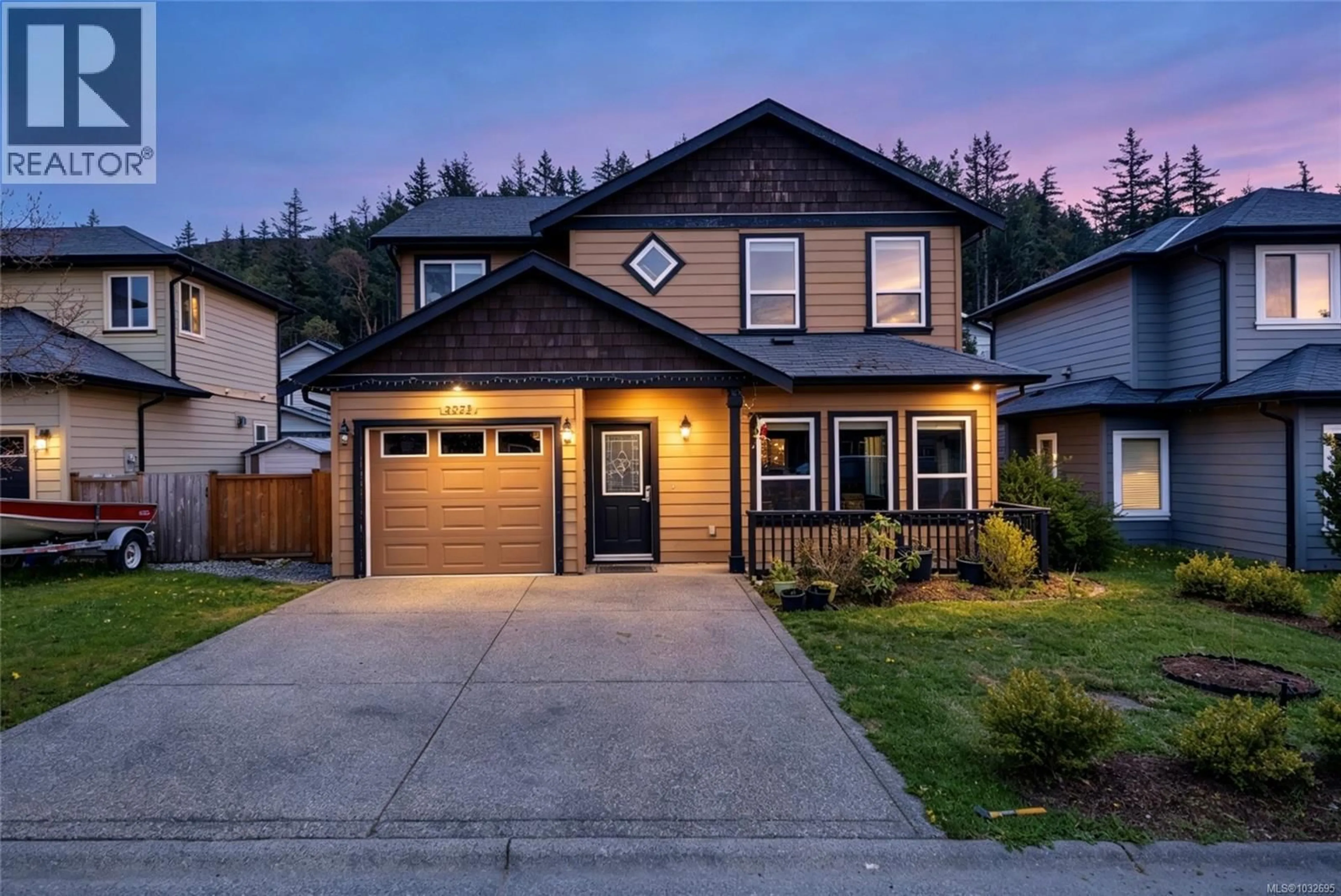Home with vinyl exterior material, street for 3373 TURNSTONE DRIVE, Langford British Columbia V9C0B4
