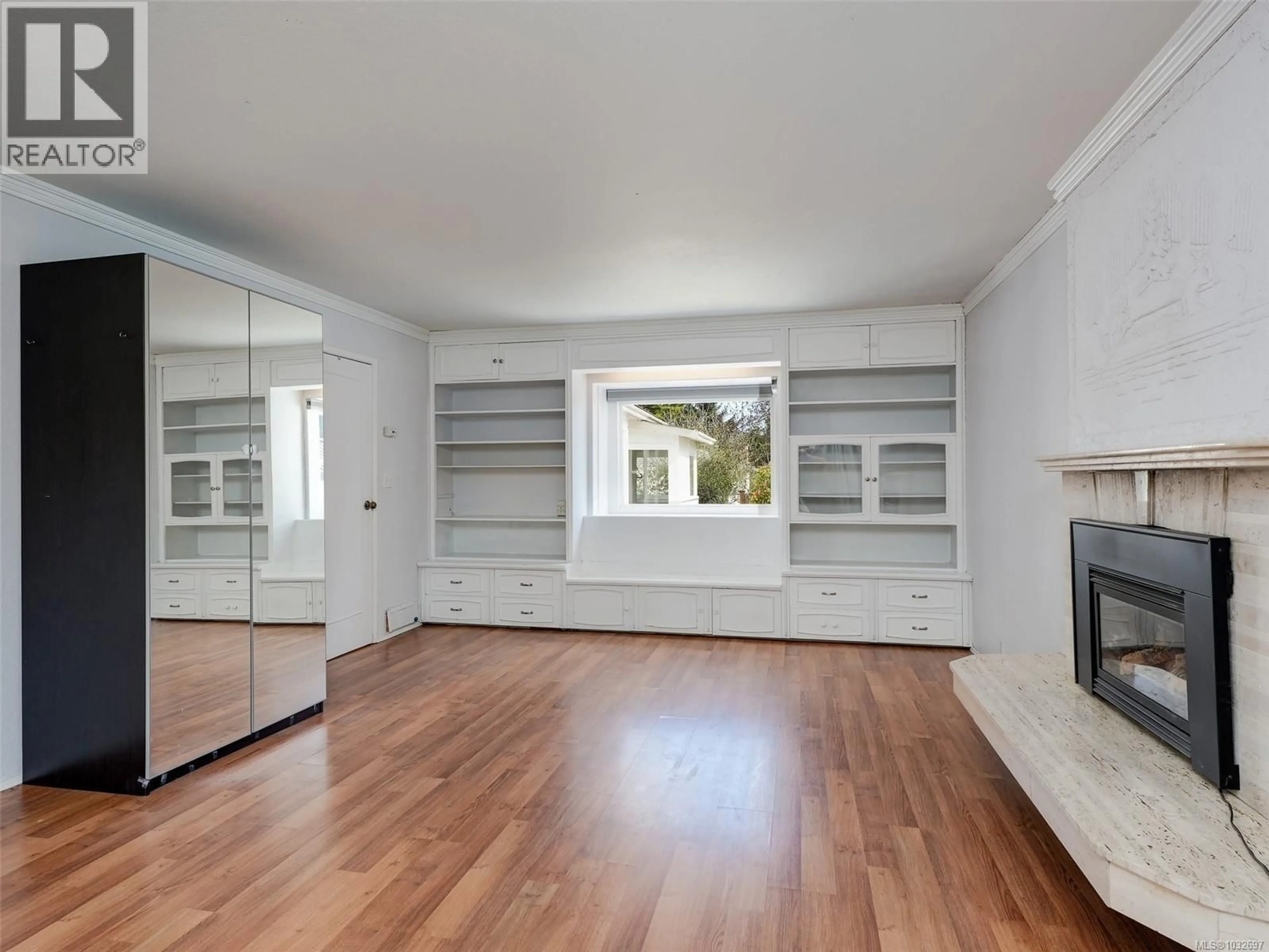 A pic of a room for 4031 QUADRA STREET, Saanich British Columbia V8X1K1