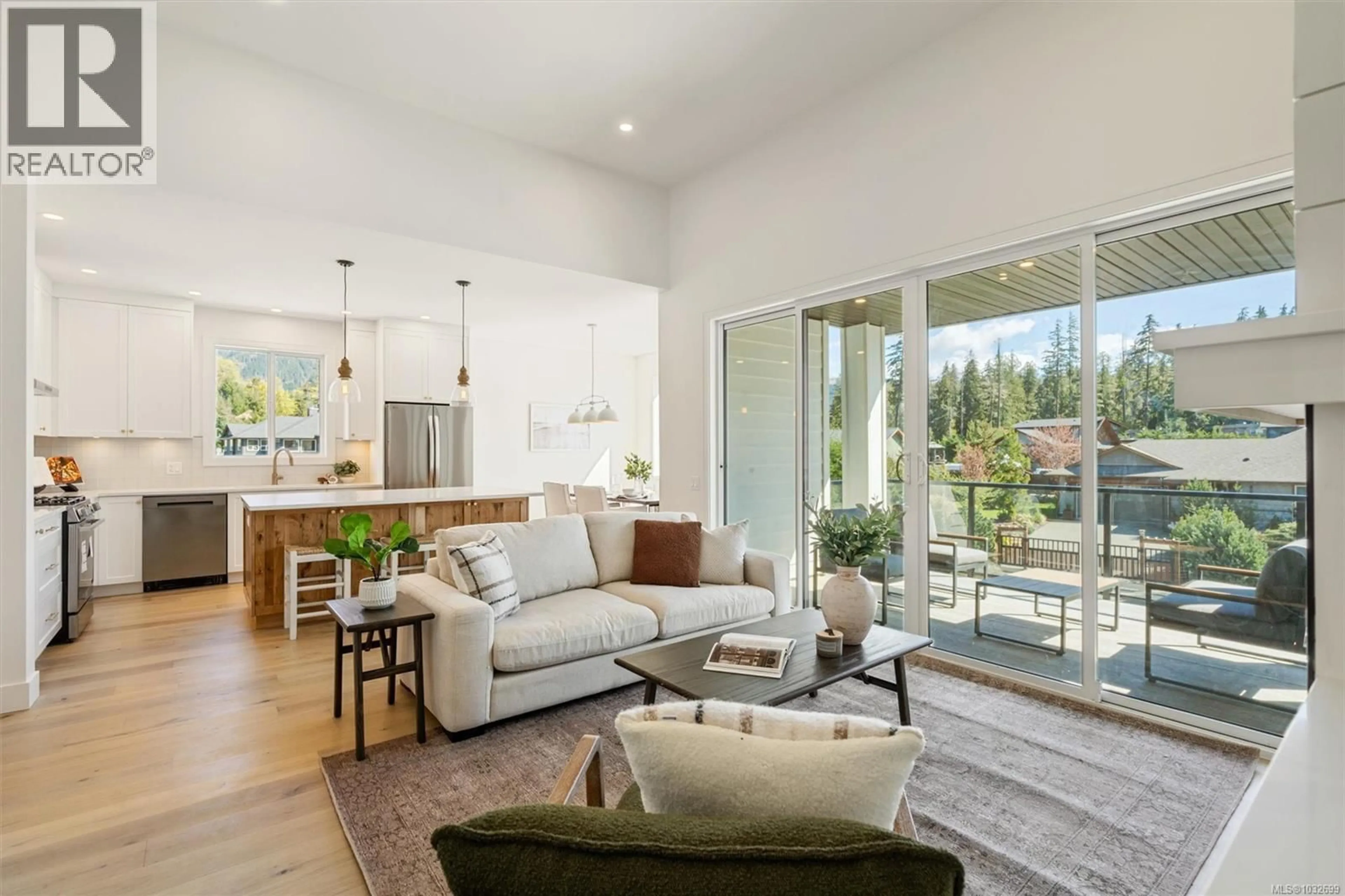 Living room with furniture, unknown for 9382 LAKEFRONT RISE, Lake Cowichan British Columbia V0R2G1