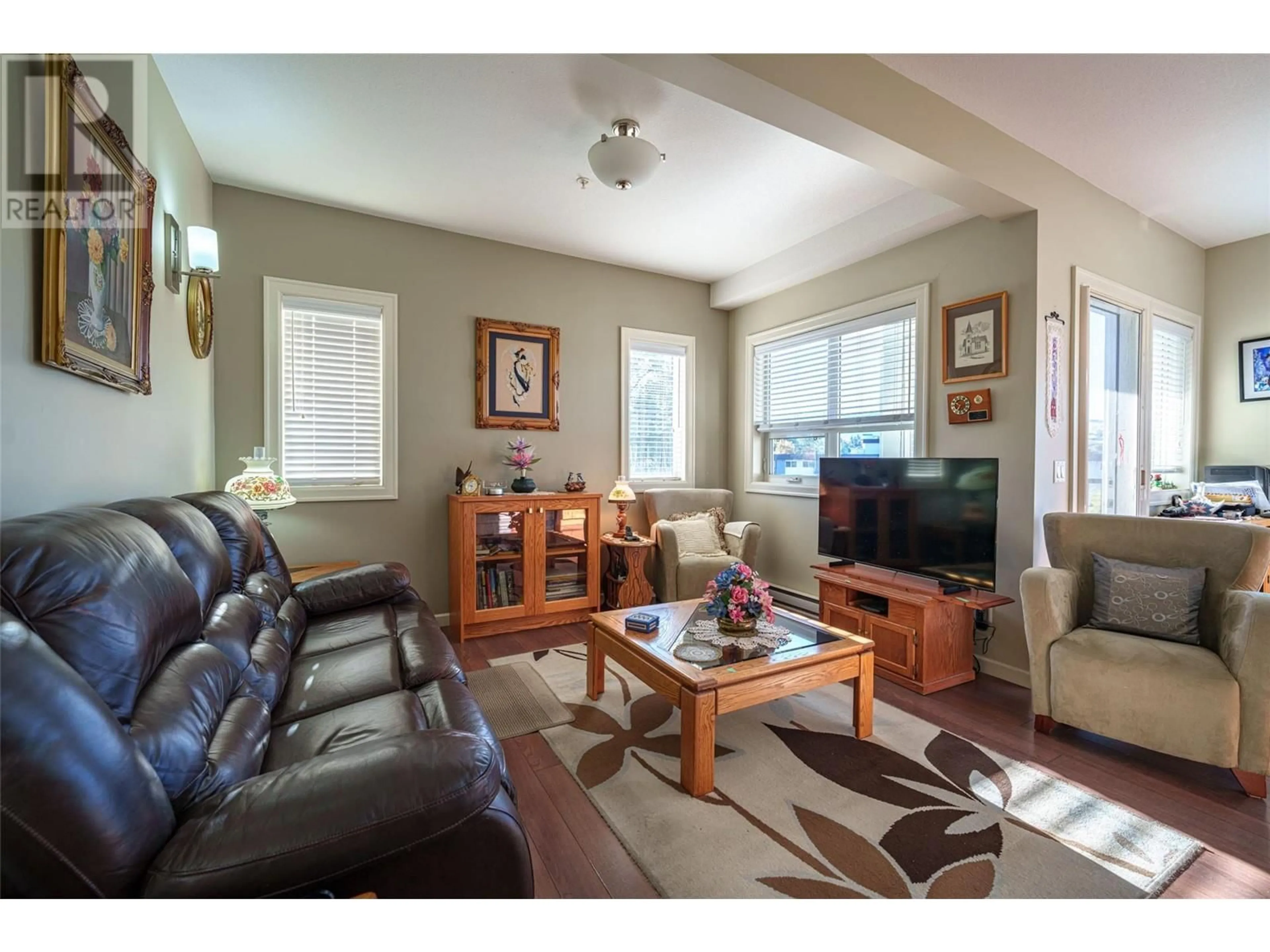 Living room, wood floors for 3010 35th Street Unit# 111, Vernon British Columbia V1T0A7