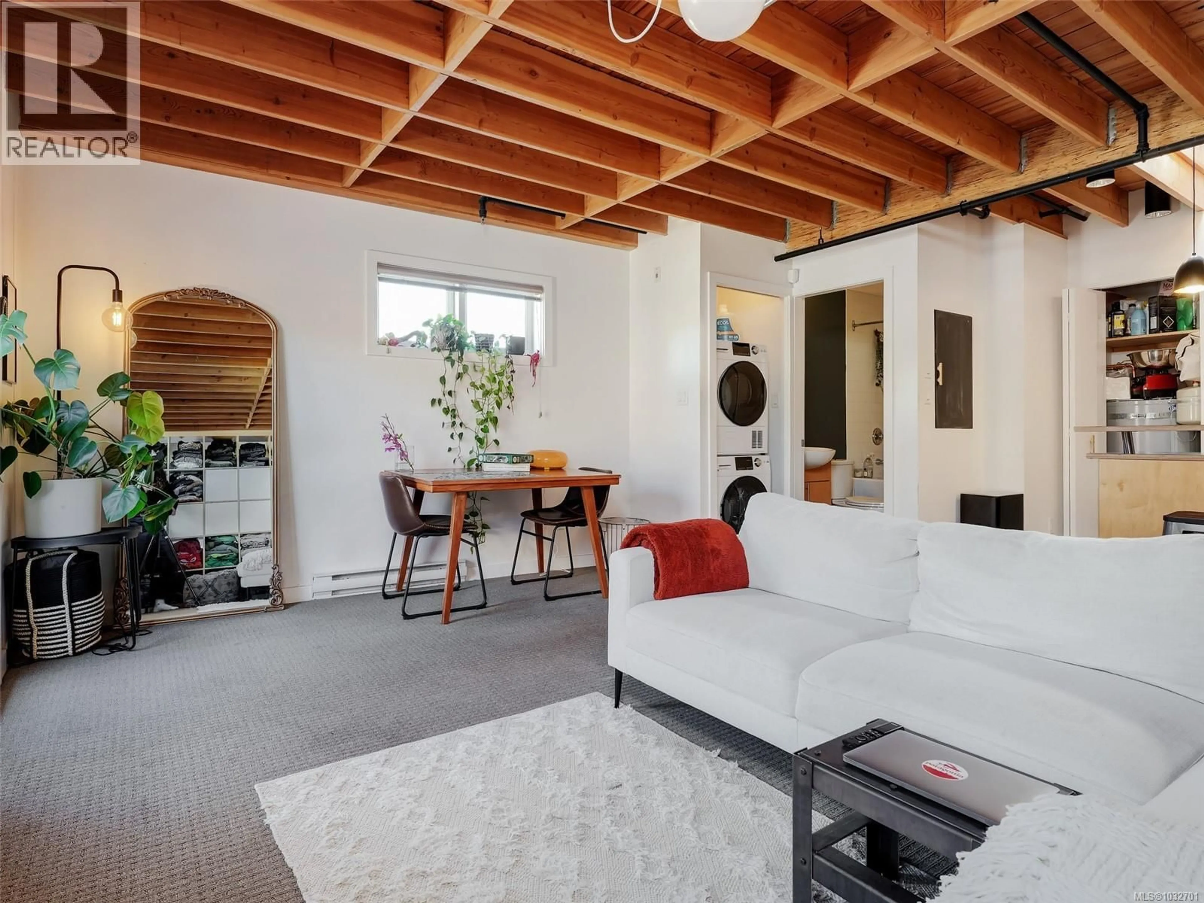 Living room with furniture, unknown for 301 - 1315 WADDINGTON ALLEY, Victoria British Columbia V8W0B2