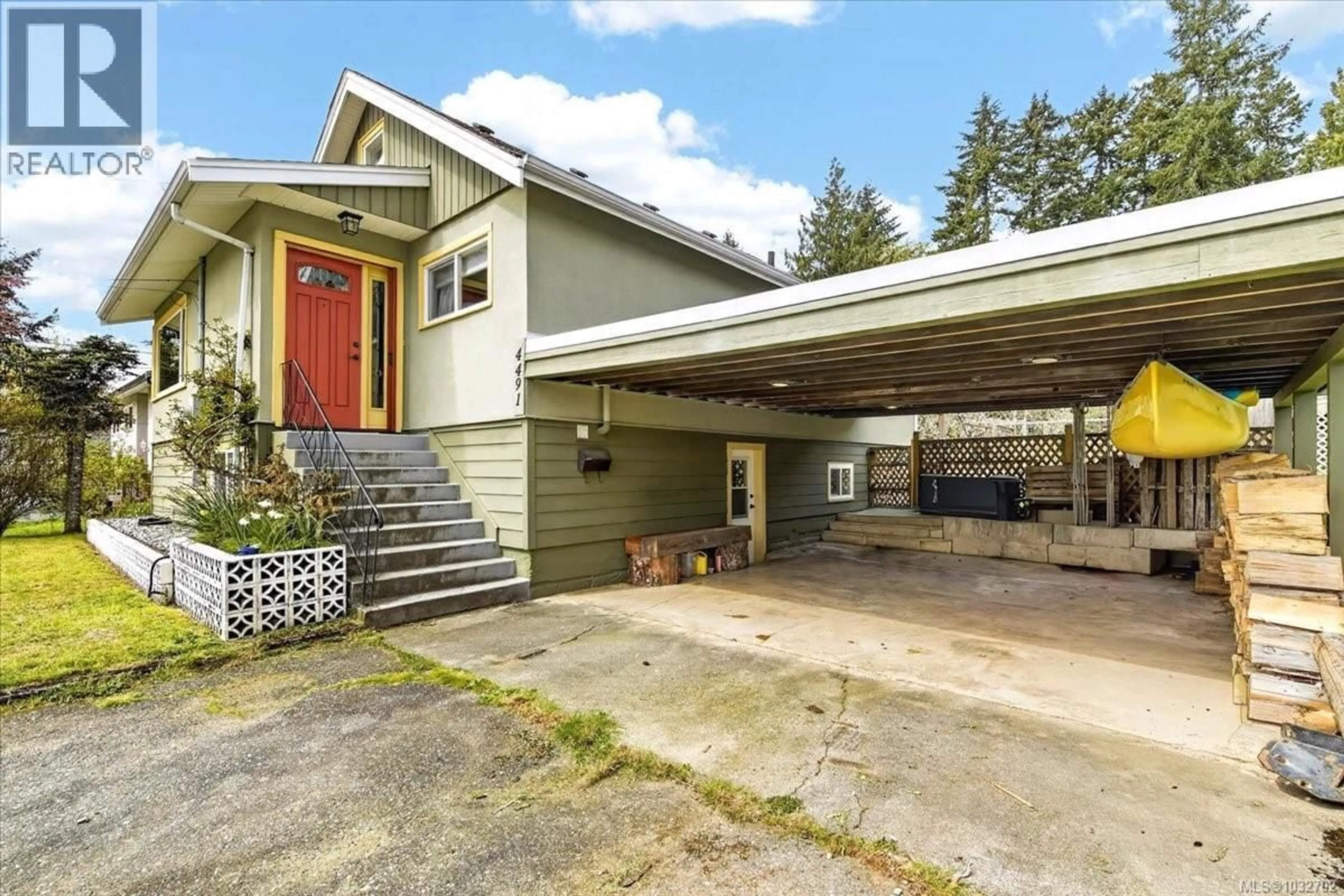 Home with vinyl exterior material, street for 4491 ALWYN STREET, Port Alberni British Columbia V9Y5V2