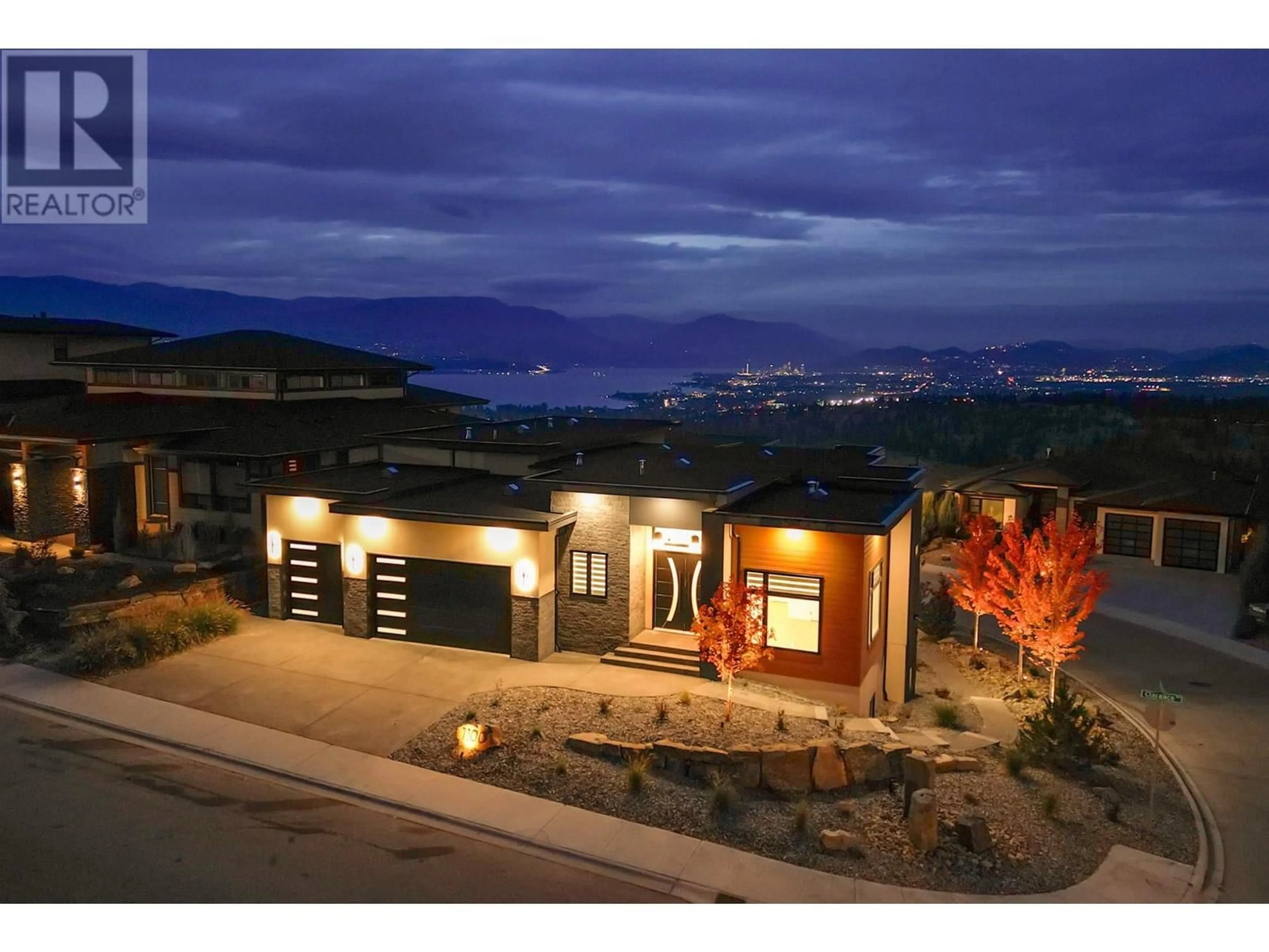 A pic from exterior of the house or condo for 1100 Clarance Avenue, Kelowna British Columbia V1W5M6