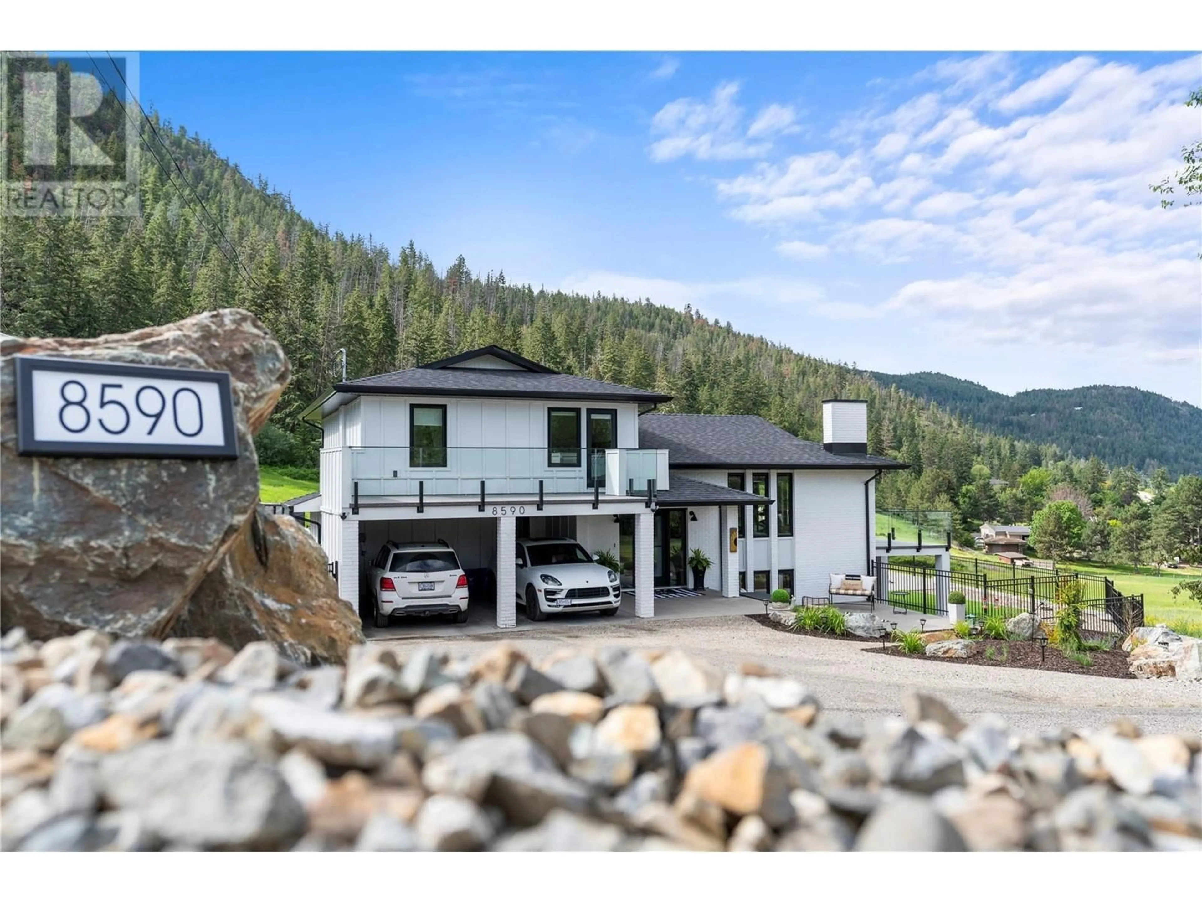 Home with vinyl exterior material, mountain view for 8590 HARBOUR HEIGHTS ROAD, Vernon British Columbia V1H1J8