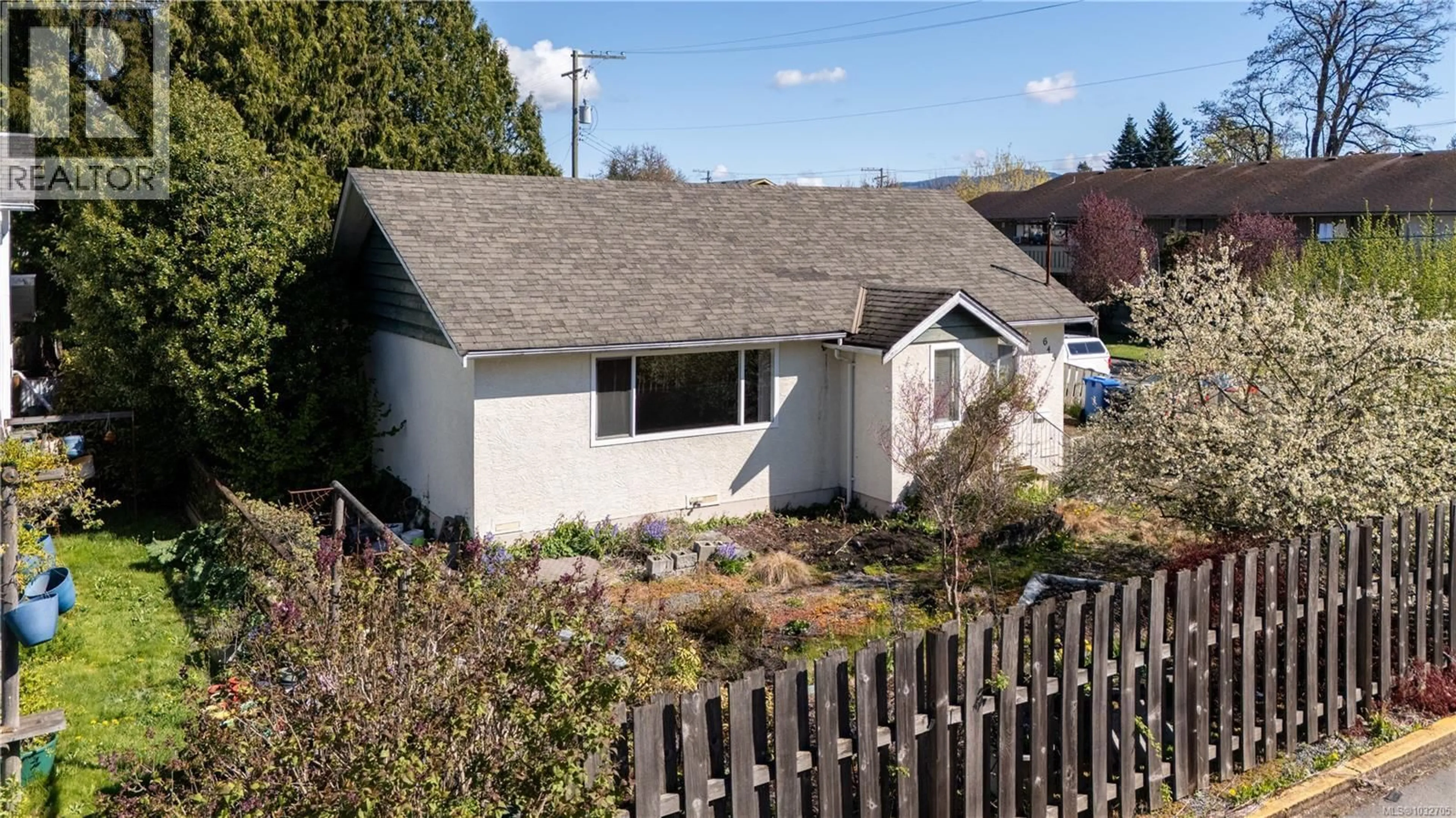 A pic from outside/outdoor area/front of a property/back of a property/a pic from drone, street for 645 DOBSON ROAD, Duncan British Columbia V9L2L8