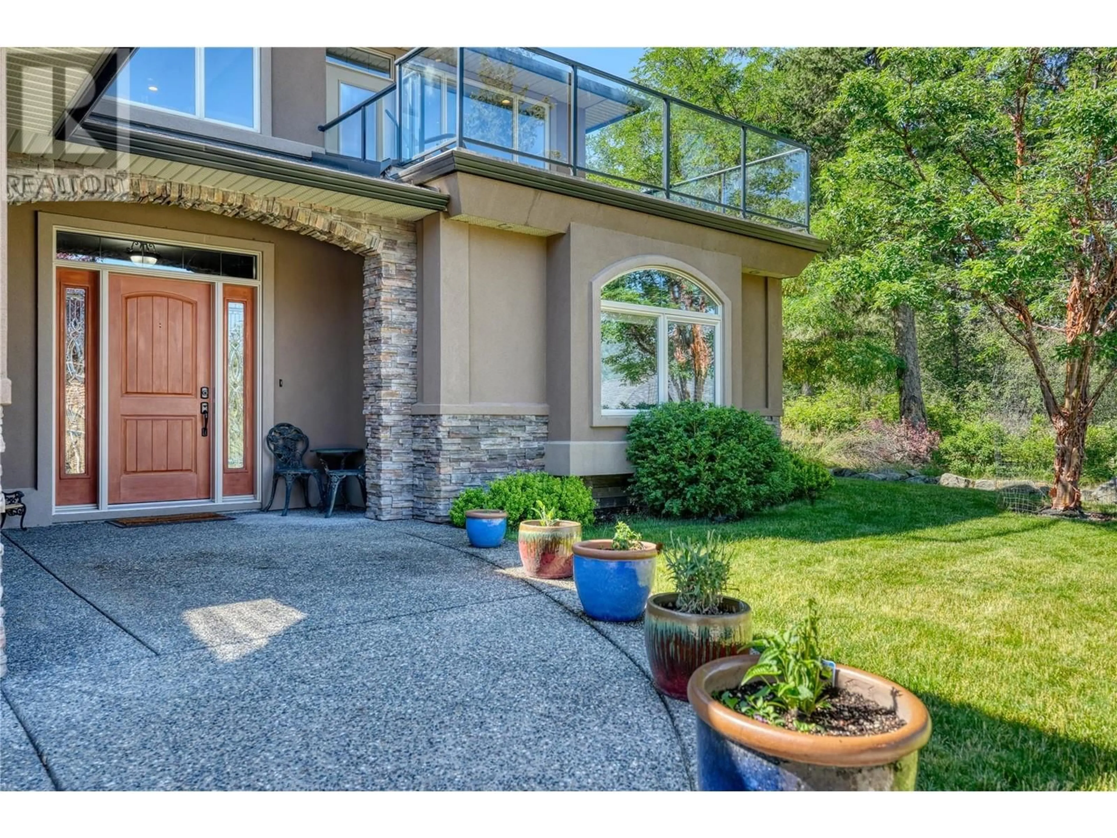 Indoor entryway, cement floor for 40 Kestrel Place Unit# 30, Vernon British Columbia V1H1S6