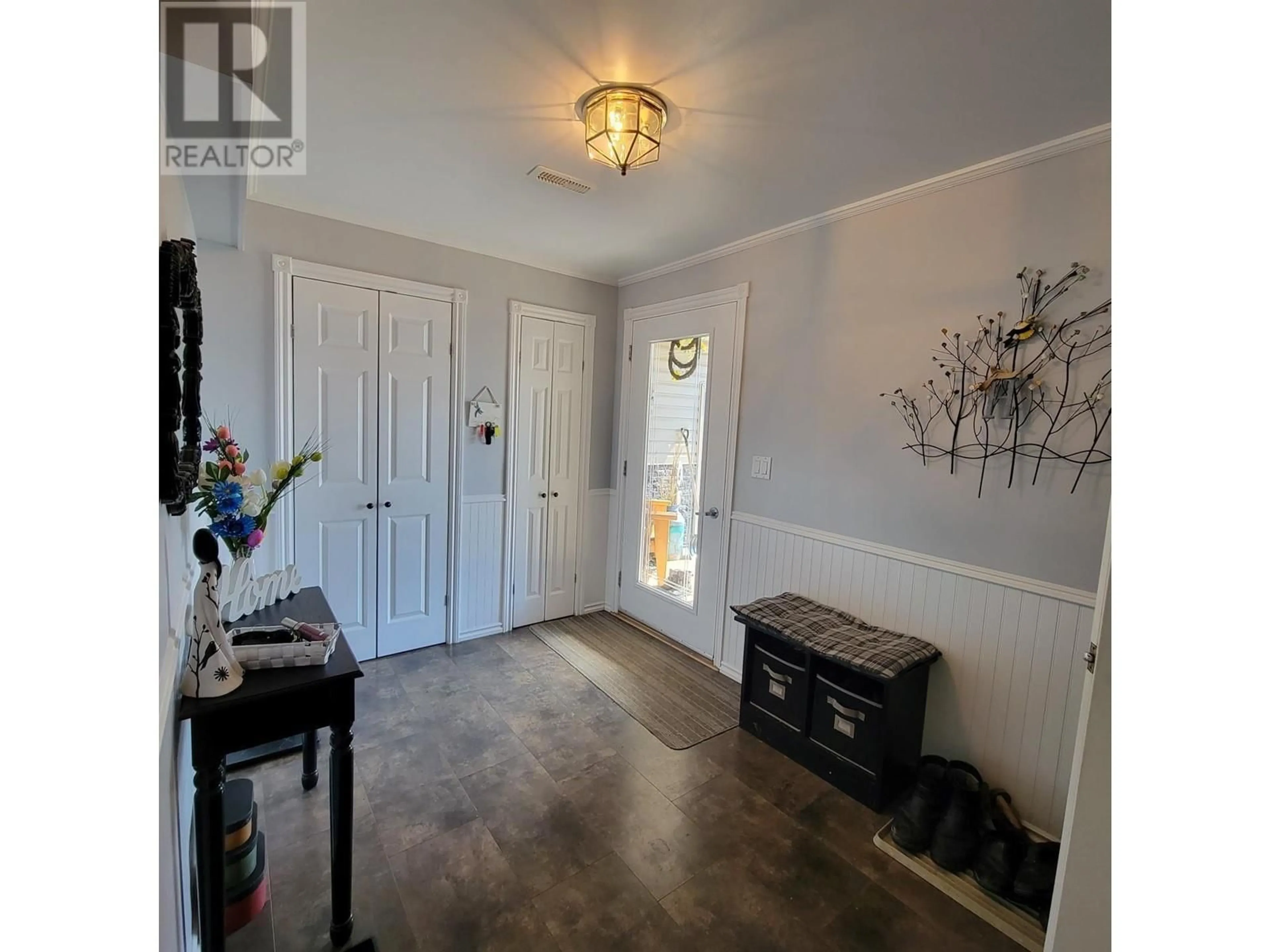 Indoor entryway, cement floor for 5933 KURJATA Road, Chetwynd British Columbia V0C1J0