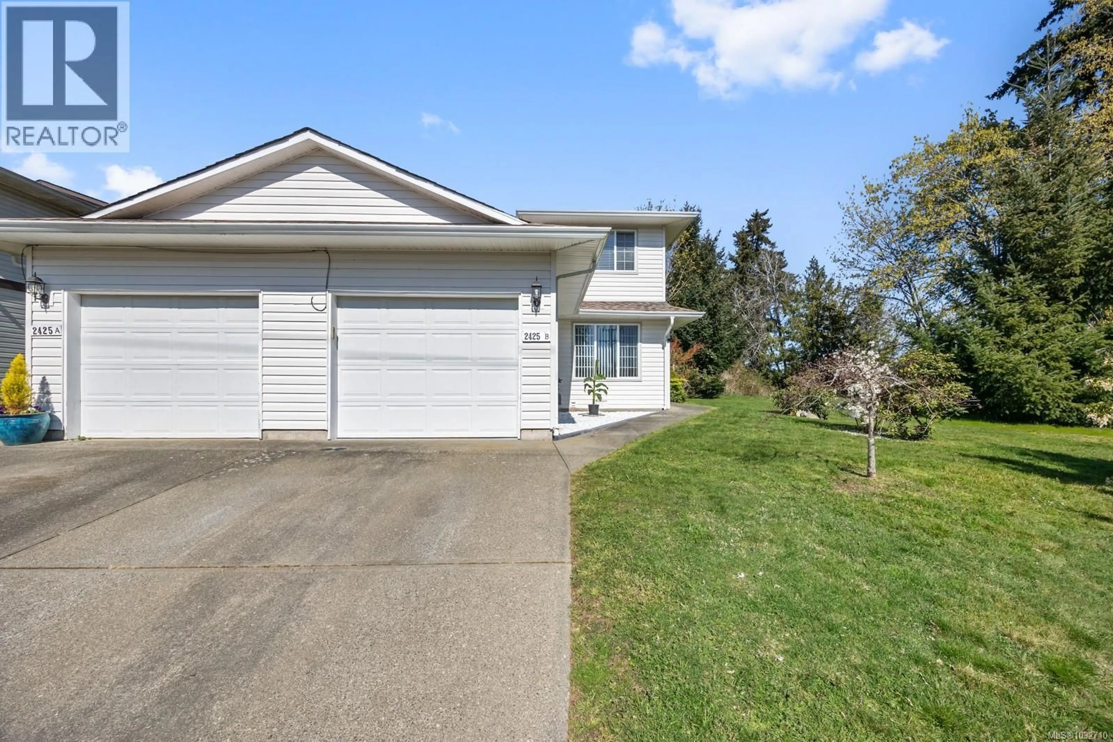 Home with vinyl exterior material, unknown for B - 2425 1ST STREET, Courtenay British Columbia V9N8X9